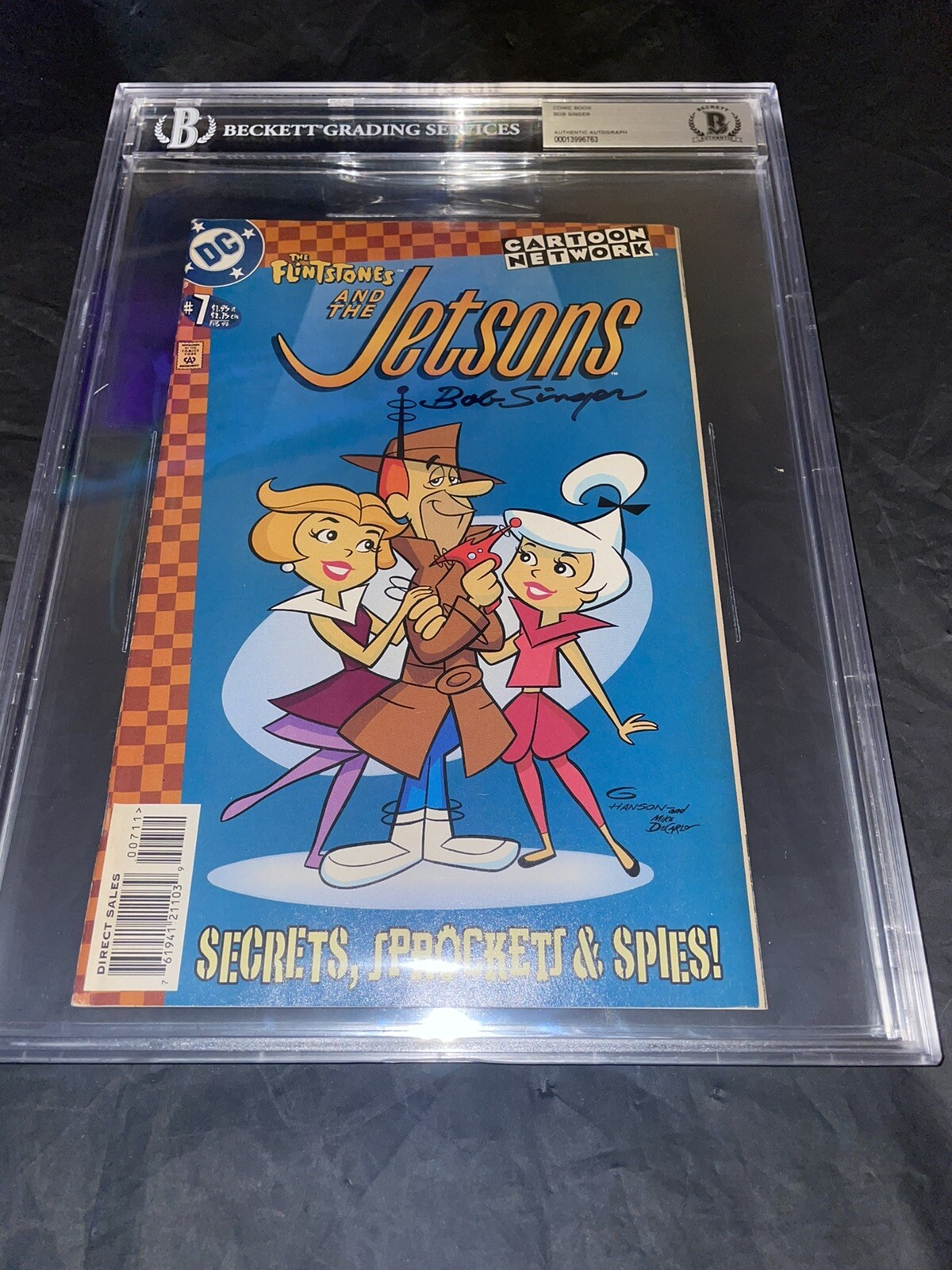 Bob Singer Signed The Flinstones & The Jetsons Comic Book Beckett Encap #14