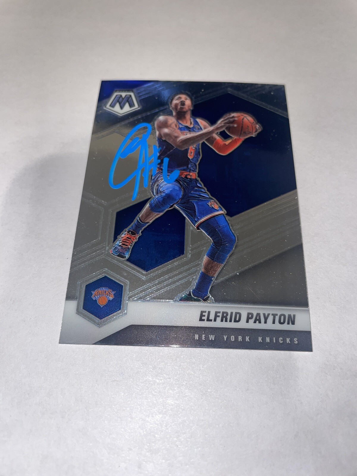 Elfrid Payton Signed 20-2021 NBA Mosaic Trading Card New York Knicks