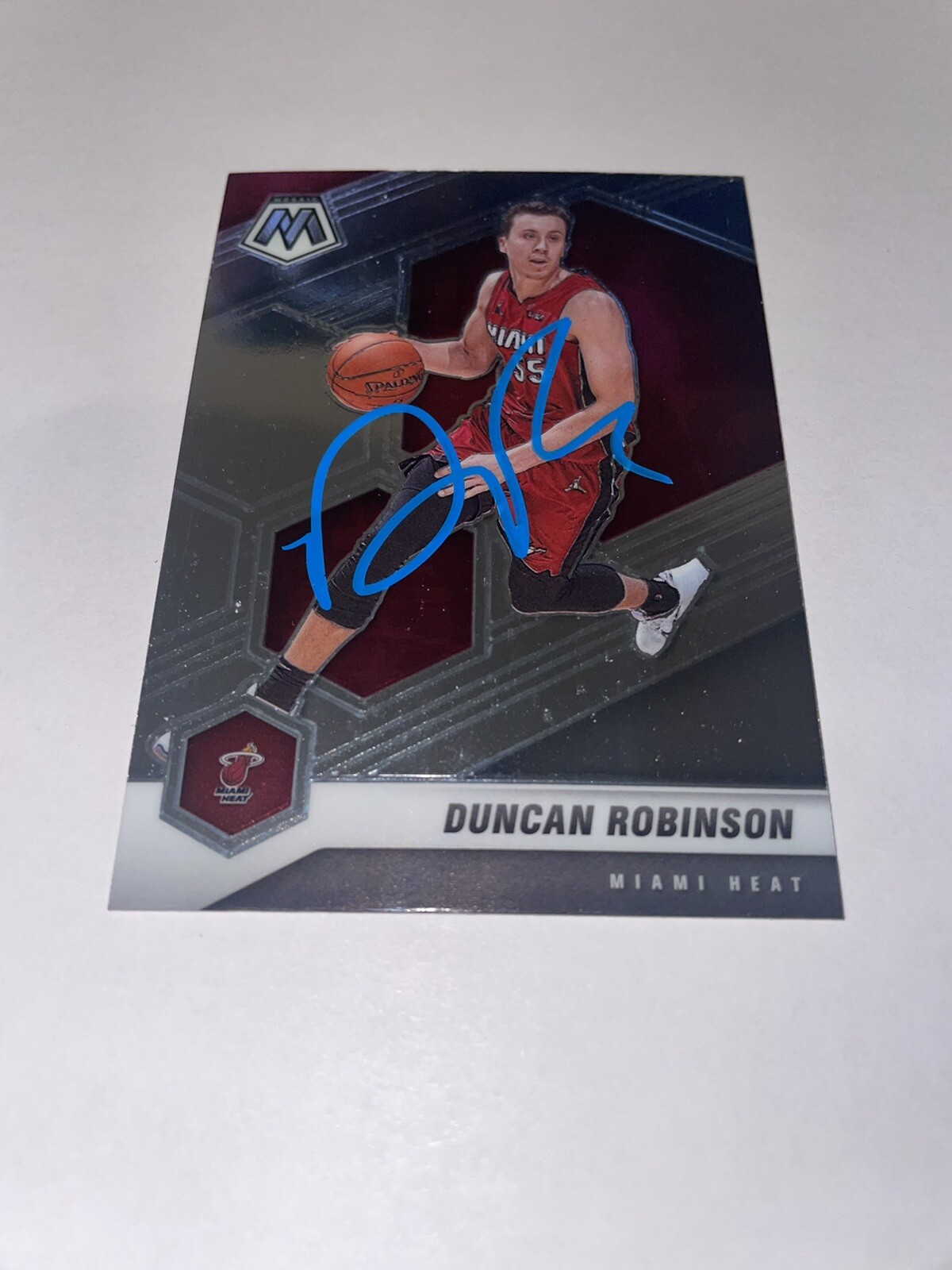 Duncan Robinson Signed 20-2021 NBA Panini Mosaic Trading Card Miami Heat