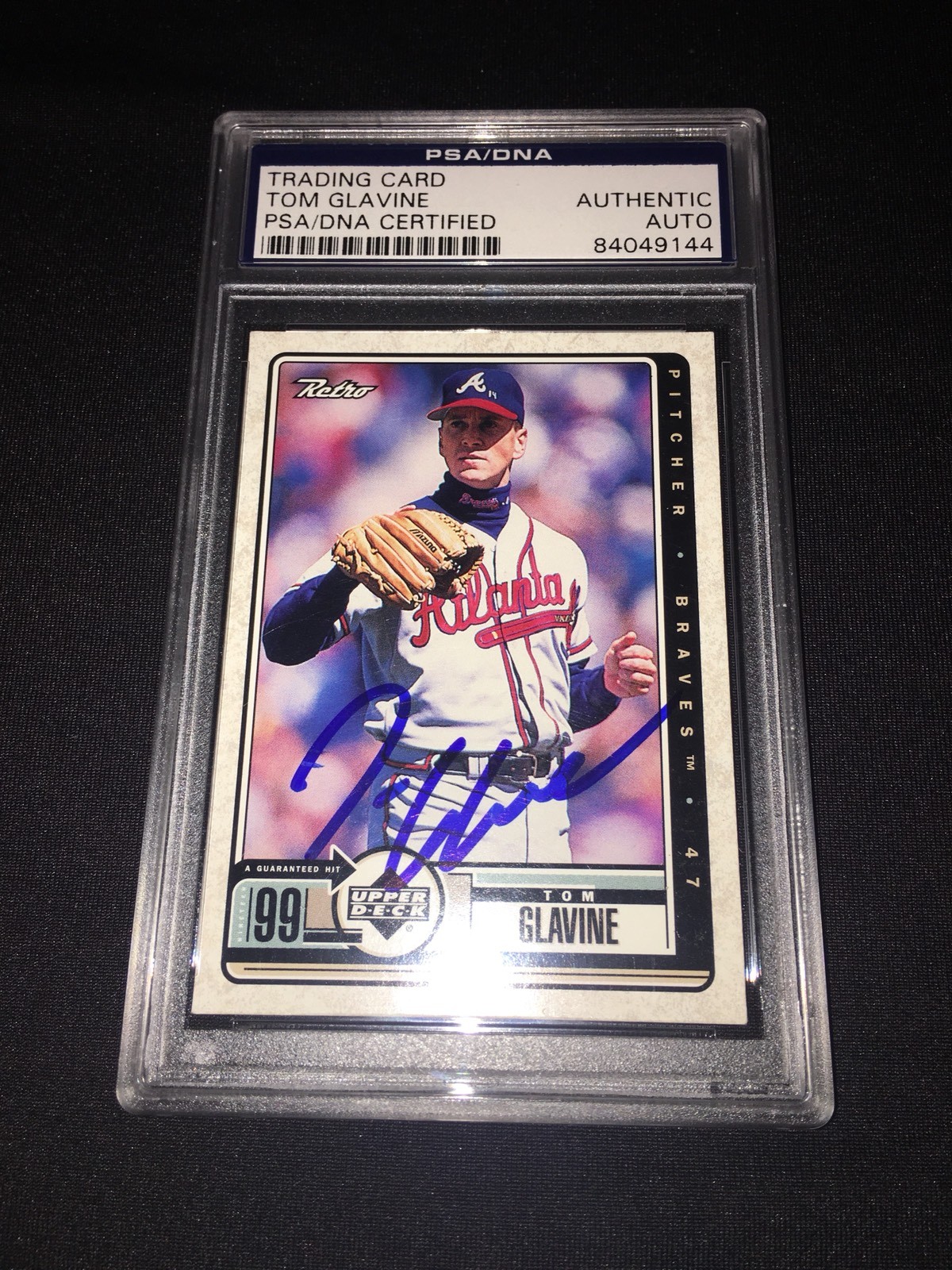 Tom Glavine Signed Upper Deck Retro Baseball Card PSA/DNA Slab Braves