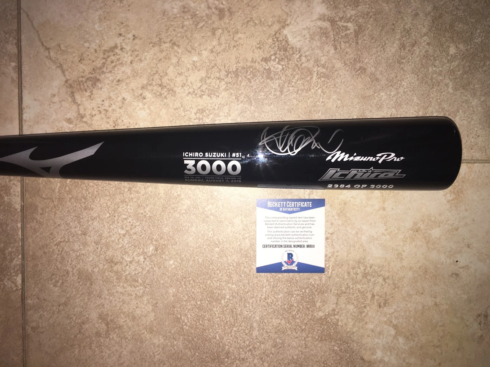 Ichiro Suzuki Signed Commemorative 3000 Hit Bat Miami Marlins History Beckett #2