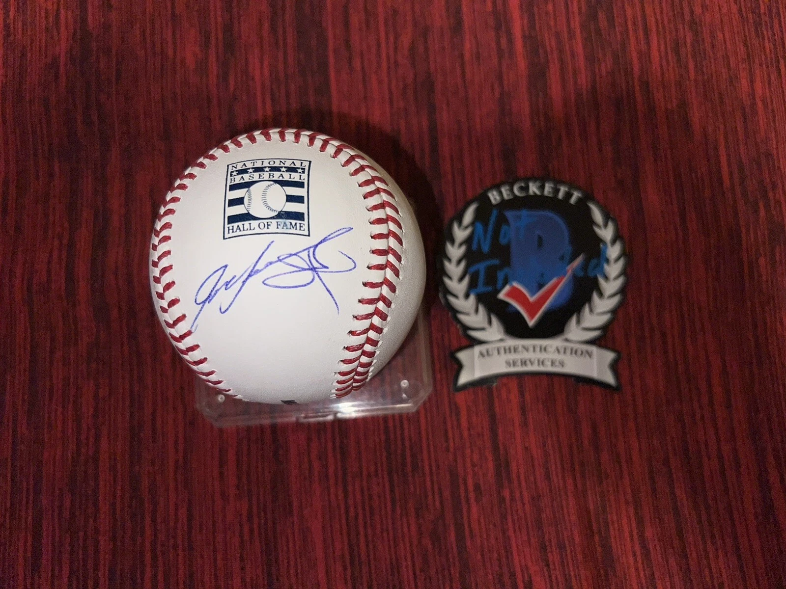 Iván Rodríguez Signed Official Hall Of Fame Baseball Texas Rangers Beckett