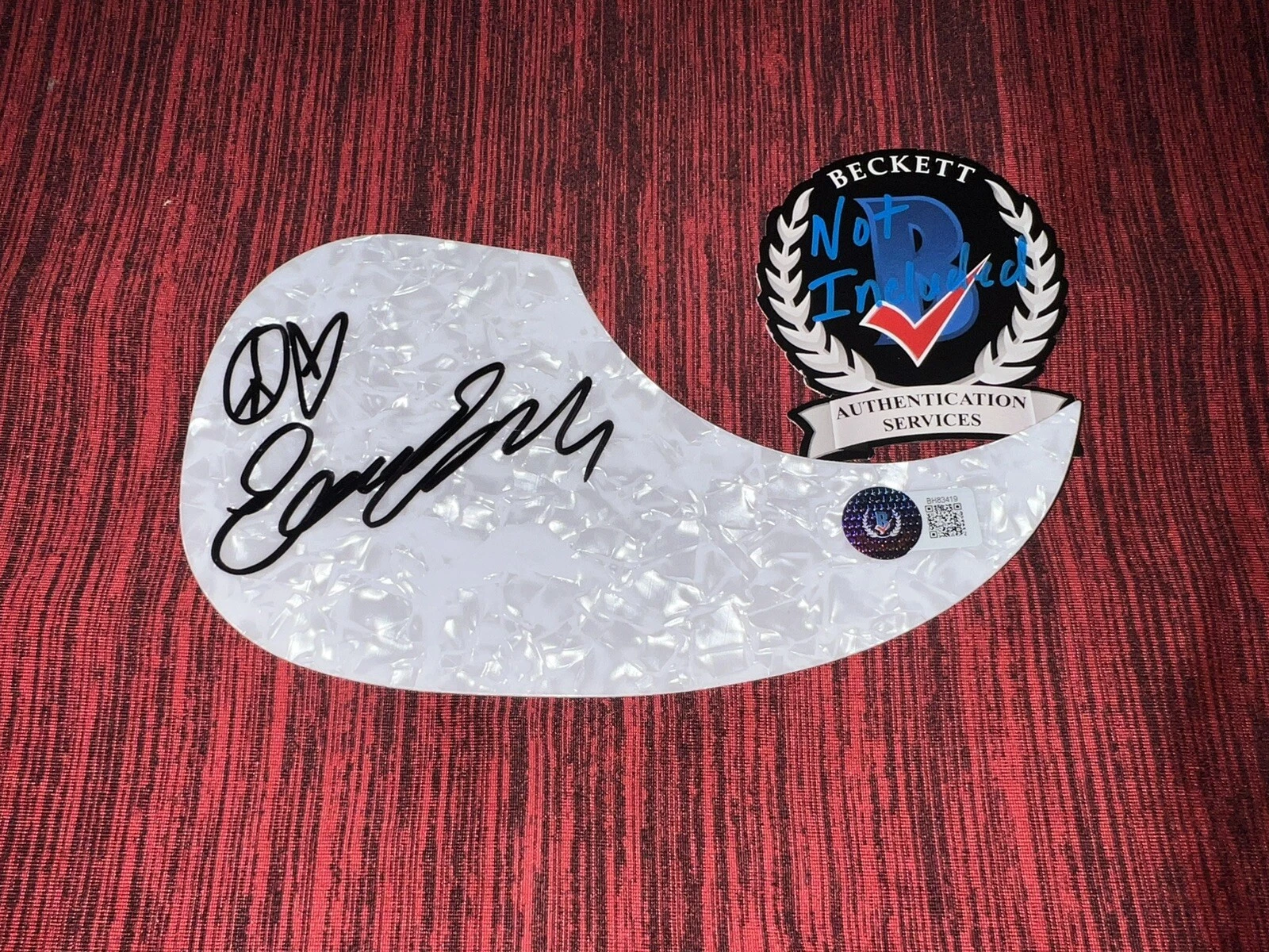 Emily Estefan Signed Acoustic Pickguard Cuban Superstar Gloria Estefan Beckett