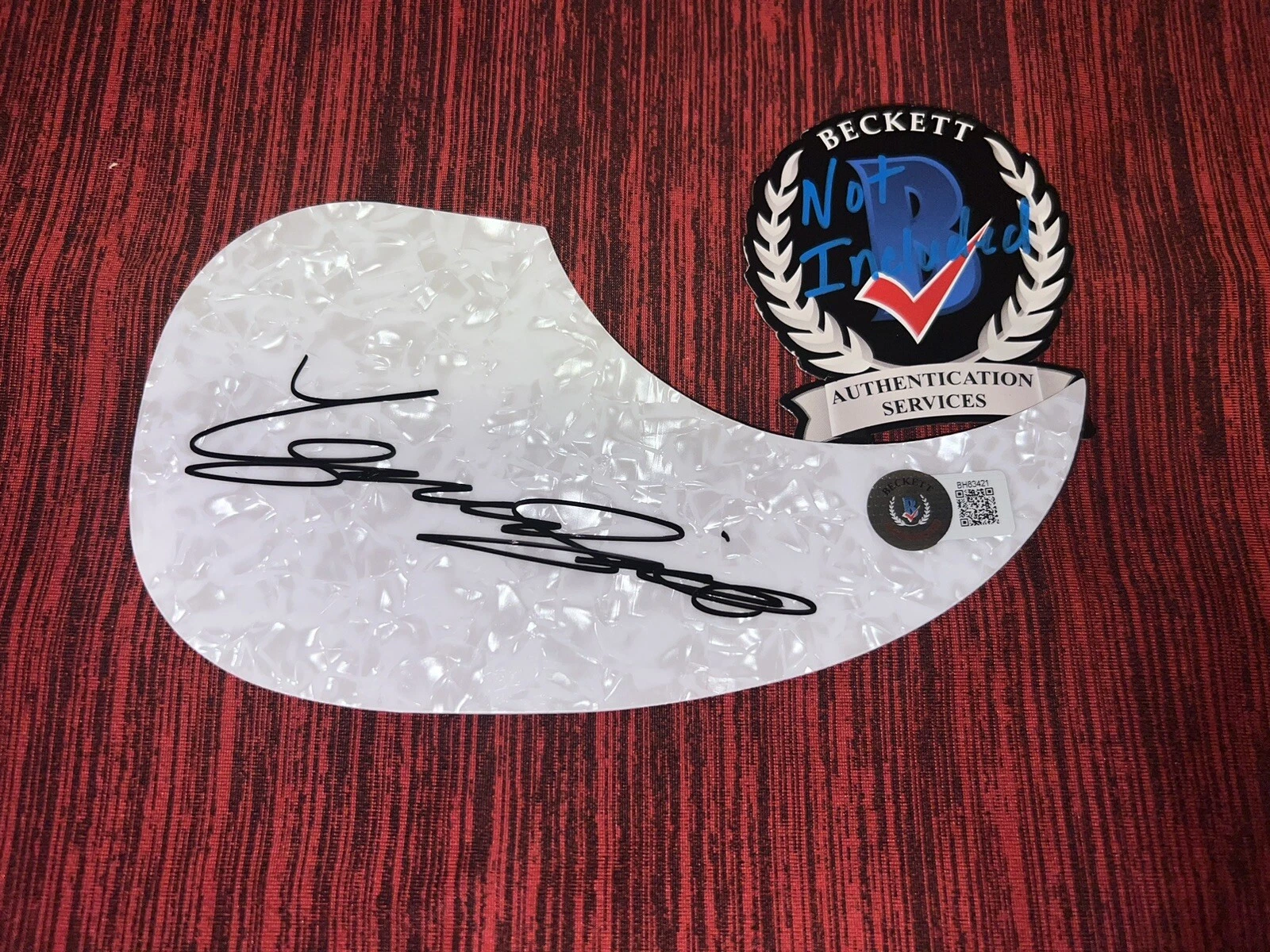 Lauren Spencer-Smith Signed Acoustic Pickguard Fingers Crossed Star Beckett #2