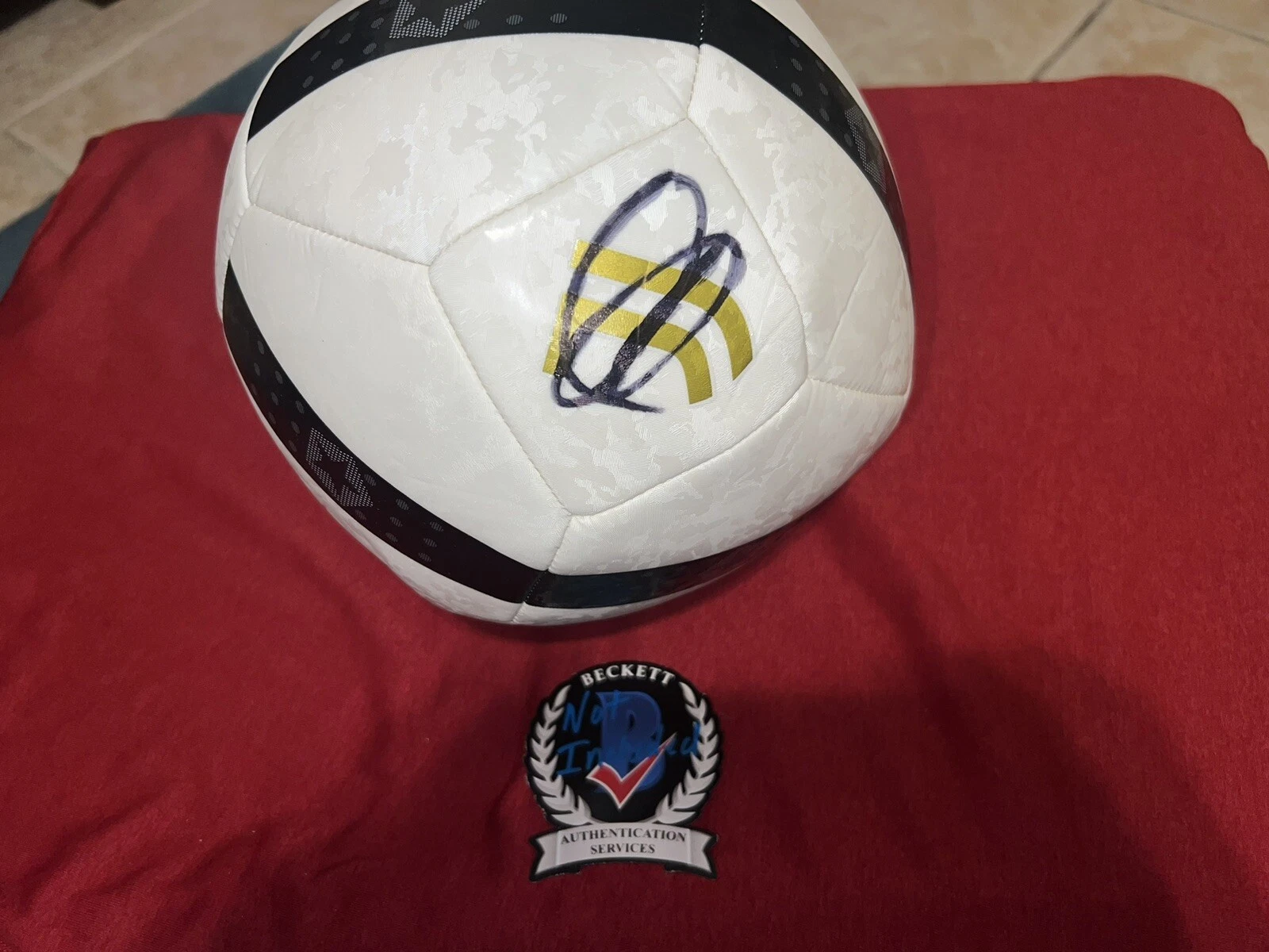 Zlatan Ibrahimović Signed Official Juventus Soccer Ball Swedish Star Beckett #2