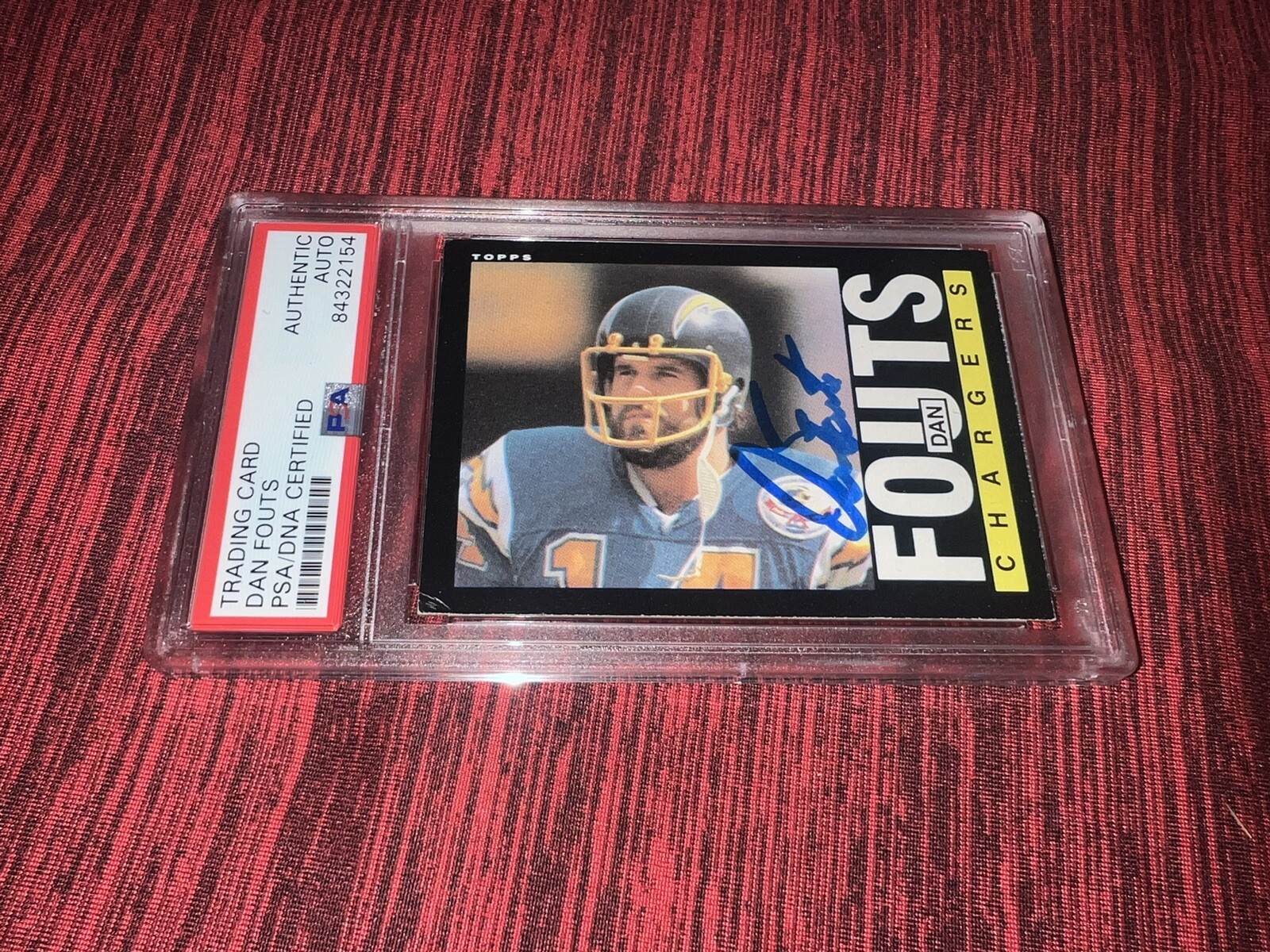 Dan Fouts ￼Signed 1985 Topps Trading Card San Diego Chargers PSA/DNA Slab