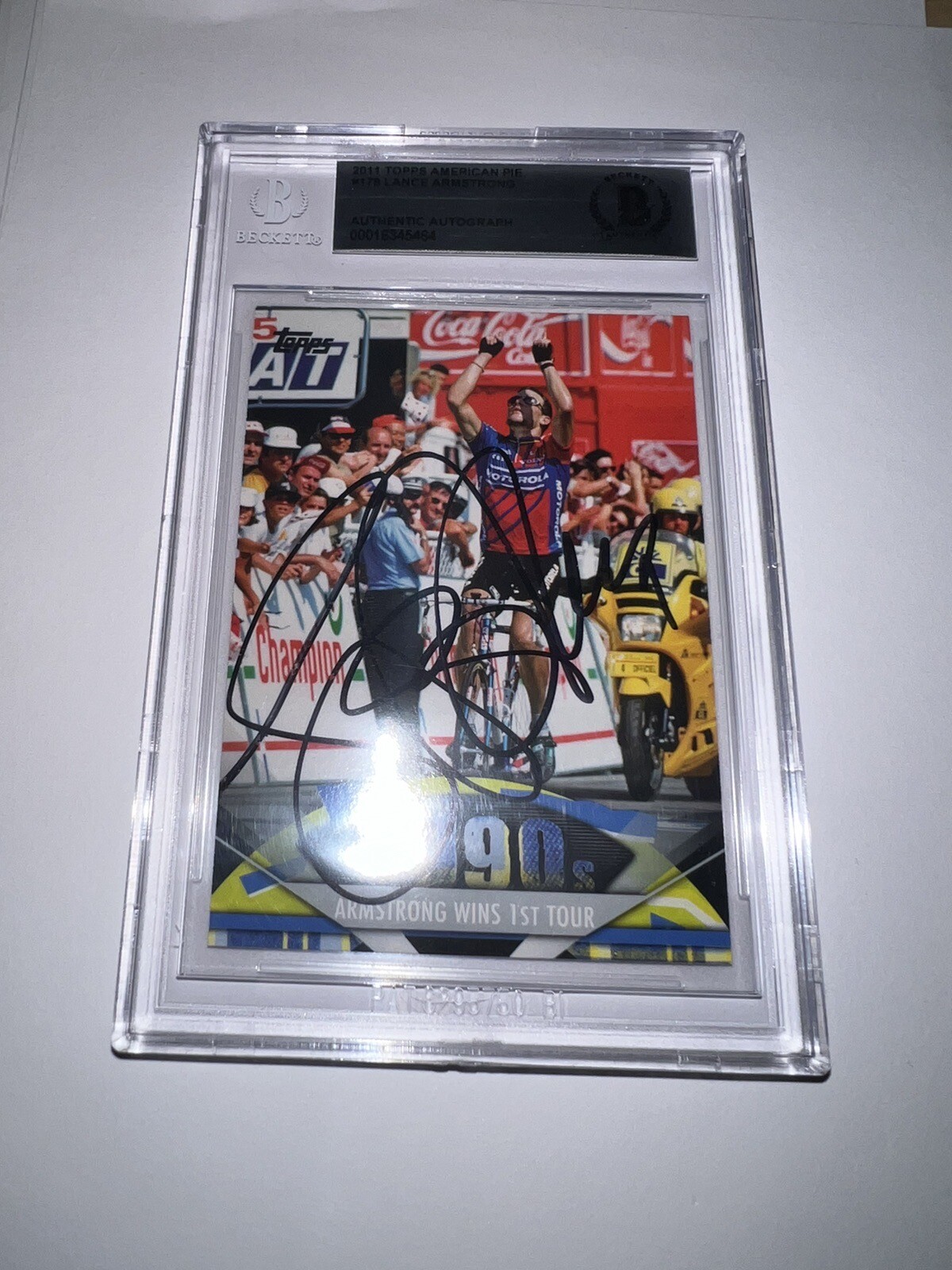 Lance Armstrong Signed 2011 Topps  American Pie Trading Card Legend Beckett