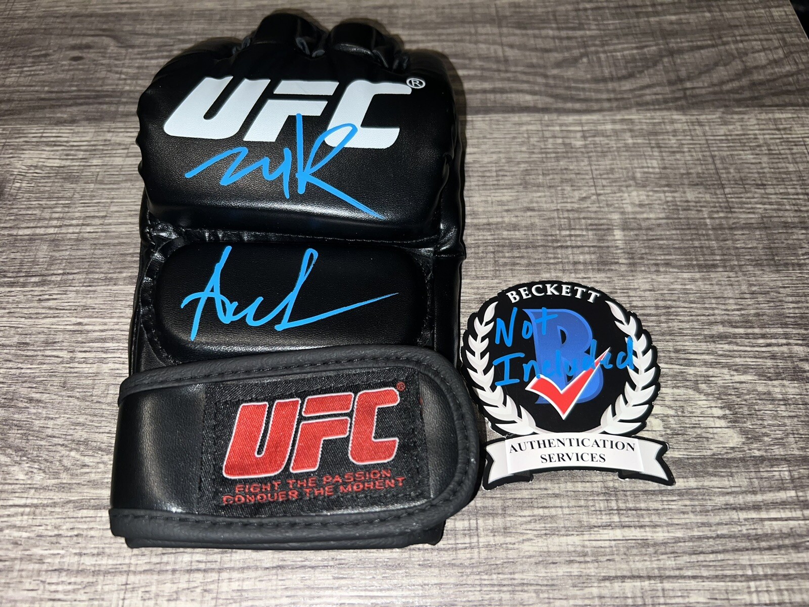 Assu Almabayev Signed UFC Glove Zulfikar Champion Beckett