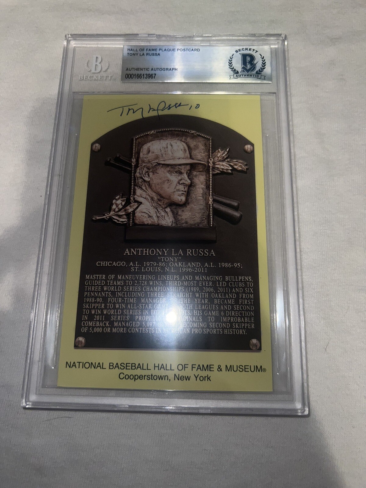 Tony LaRussa Signed Official Baseball HOF Plaque Postcard Cardinals A’s Beckett