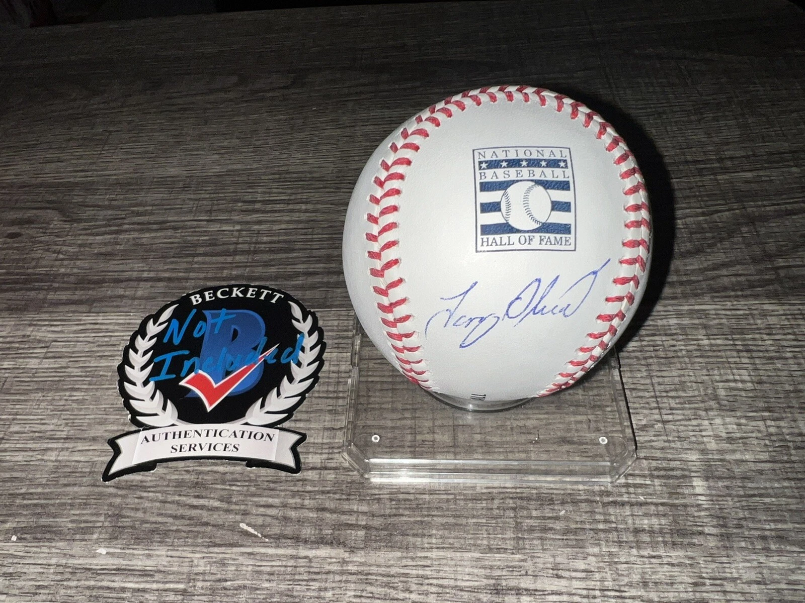 Tony Oliva Signed Rawlings Official Hall Of Fame Baseball HOF 2022 Beckett