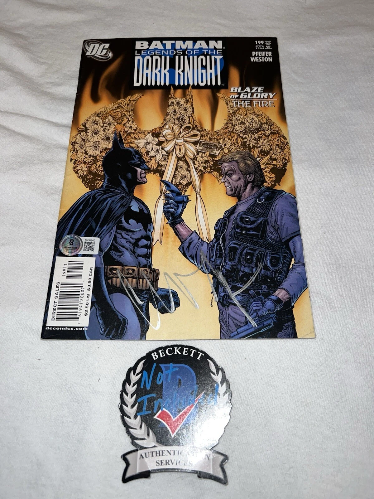 Christian Bale Signed Official DC The Dark Knight Comic Book Legend Beckett #16