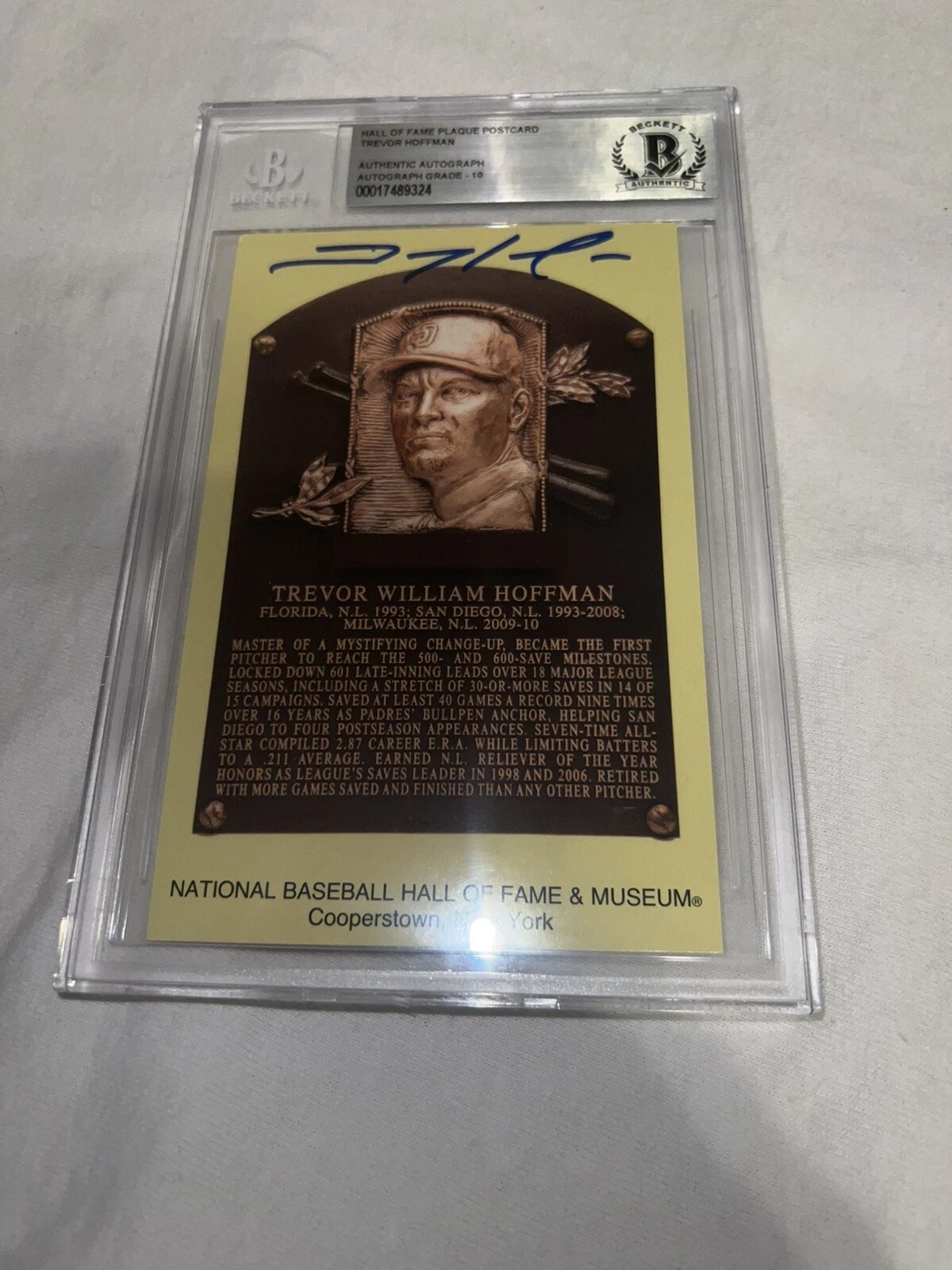 Trevor Hoffman Signed Official MLB HOF Plaque Postcard Auto 10 Beckett
