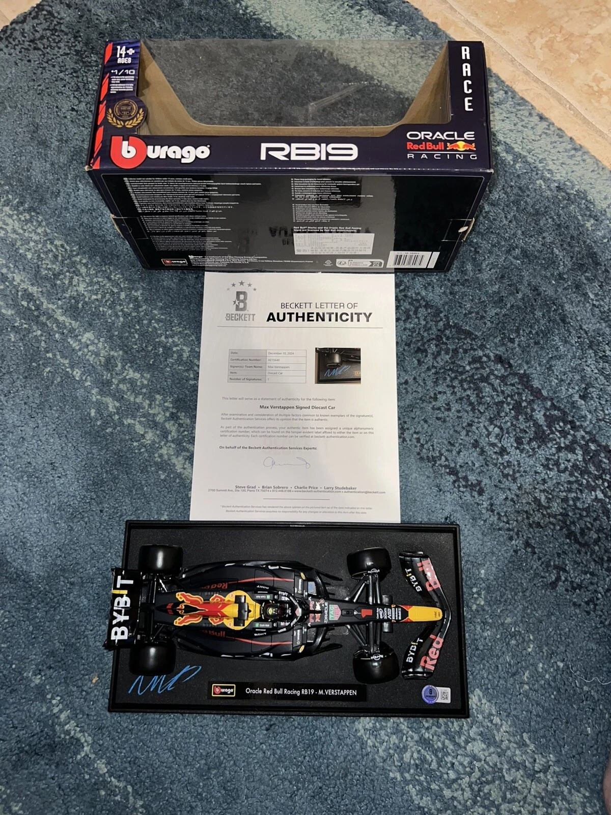 Max Verstappen Signed Official Red Bull 1:18 Model Car RB 19 Champ Beckett LOA