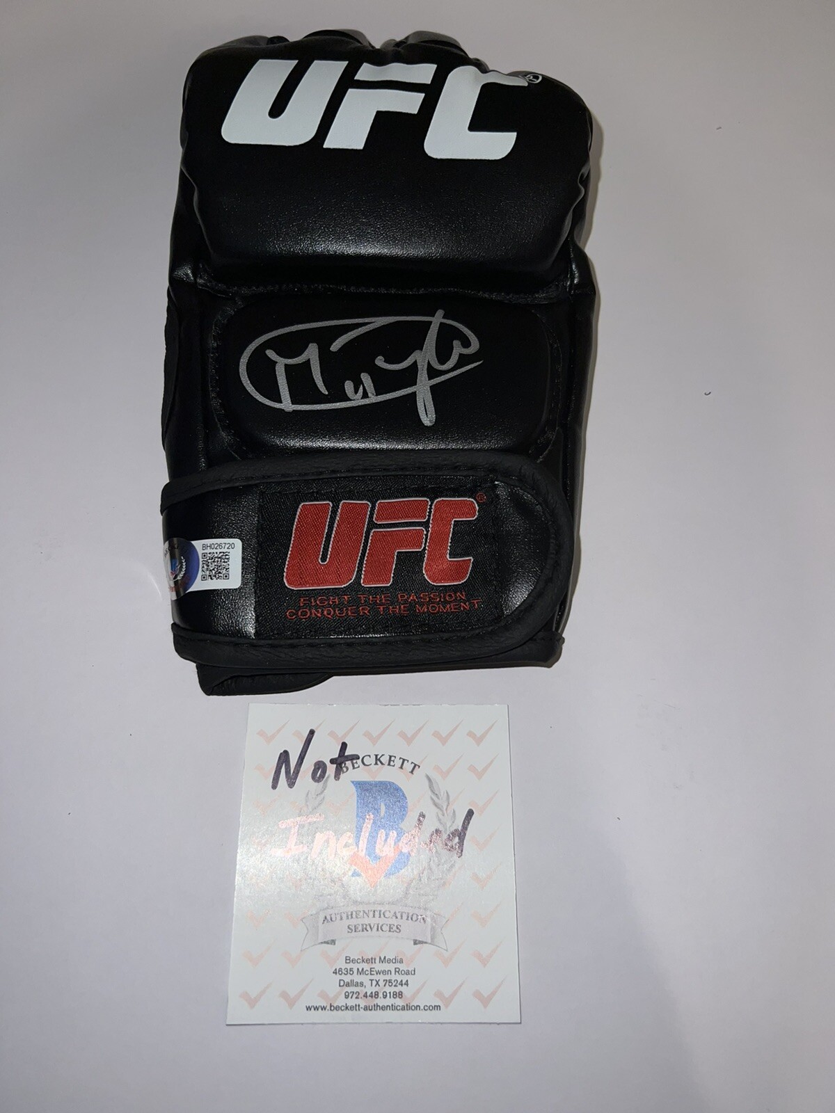 Marcin Tybura Signed UFC Glove Heavyweight Contender Beckett #3