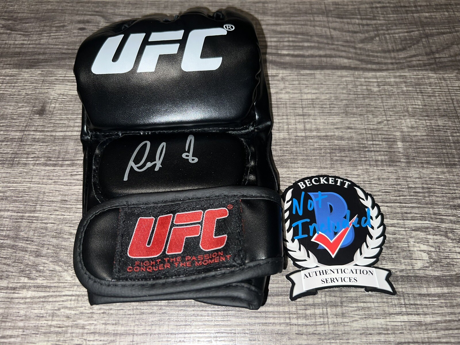 Red Dela Cruz Signed UFC Glove Sexy Ring Girl Legend Beckett