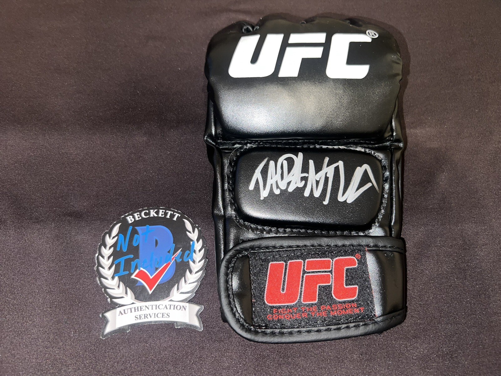 Jalin Turner Signed UFC Glove “Tarantula” UFC Champ Superstar Beckett #2