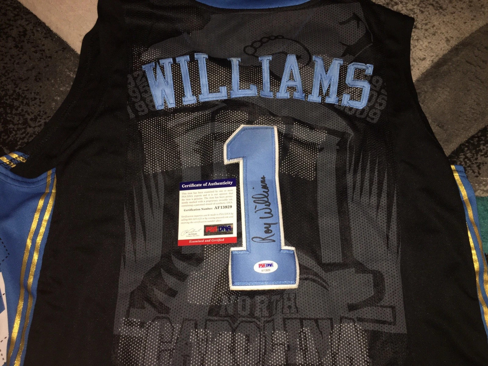 Roy Williams Signed University Of North Carolina Jersey Coach PSA/DNA