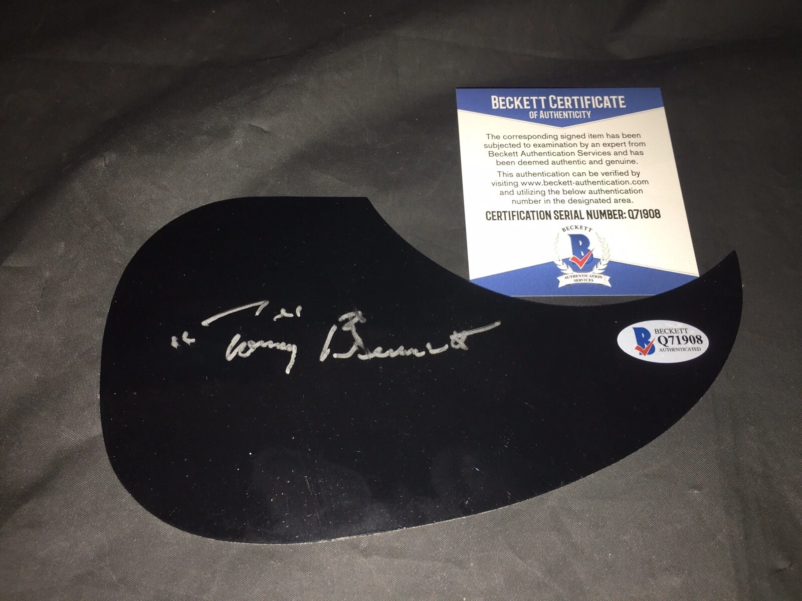 Tony Bennett Signed Acoustic Pickguard Music Legend Beckett #3