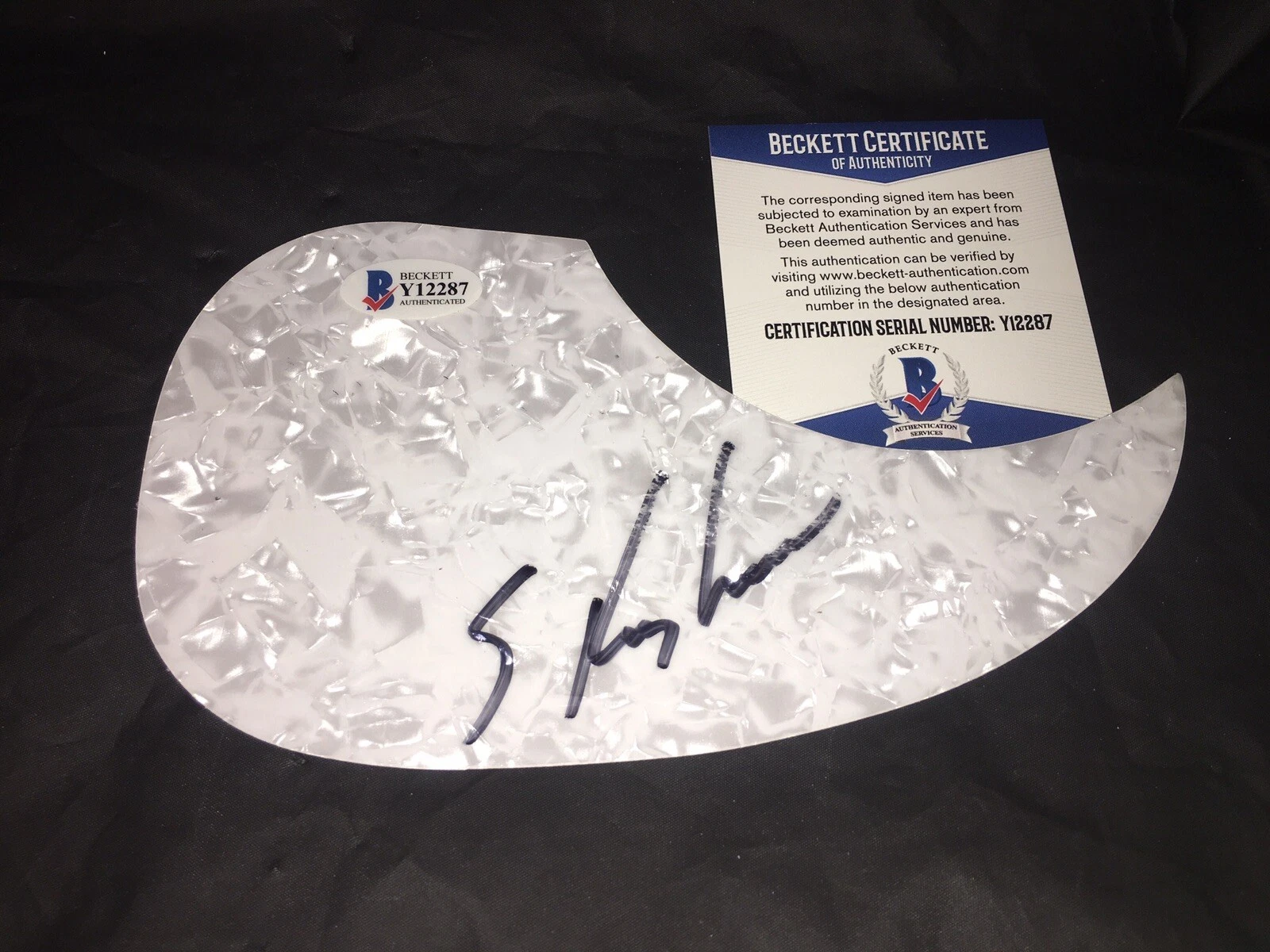 Sammy Kershaw Signed Acoustic Pickguard “She Don’t Know She’s Beautiful” Beckett