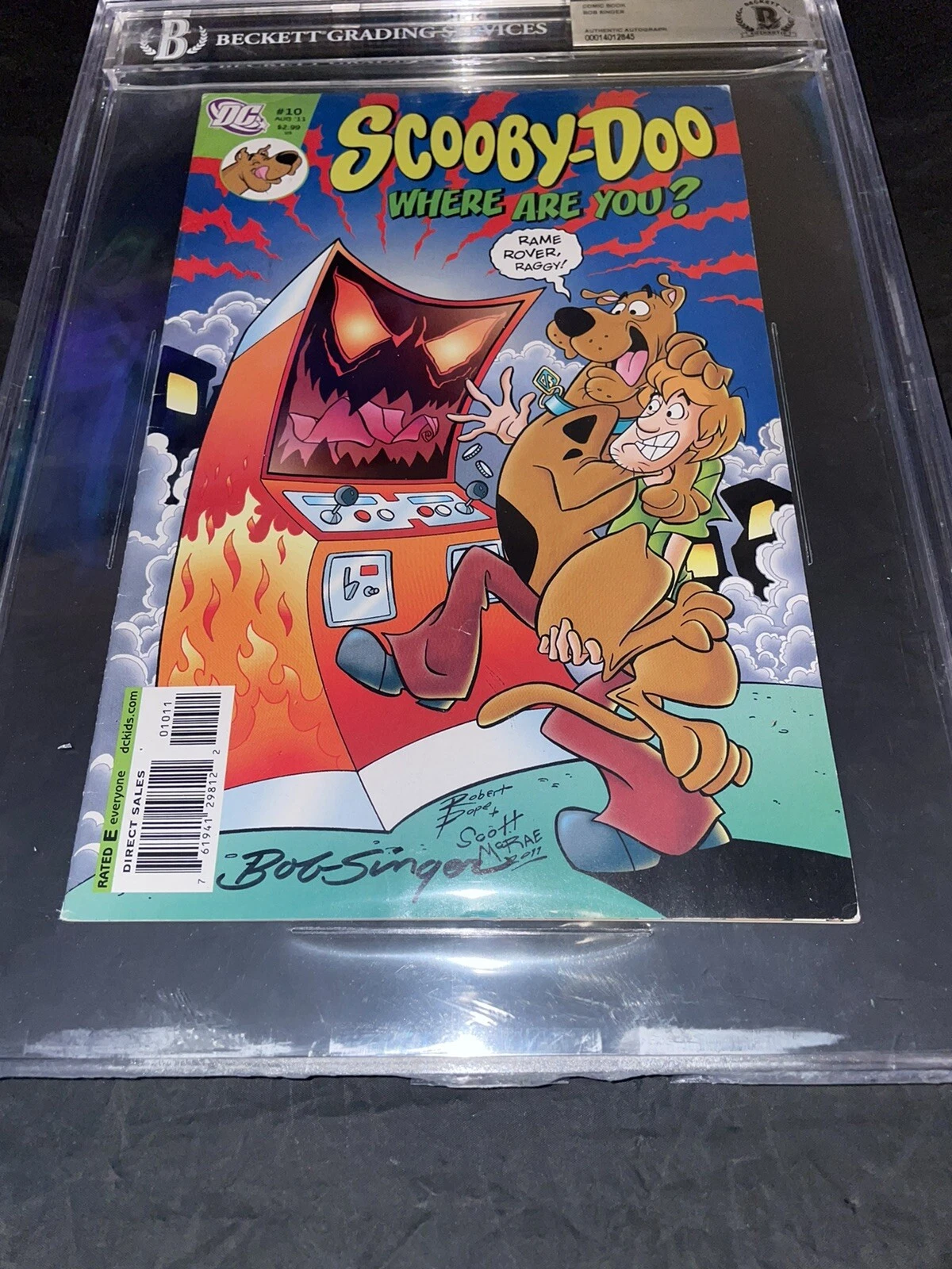 Bob Singer Signed Scooby-Doo Where Are You? Comic Book Beckett Encap #10