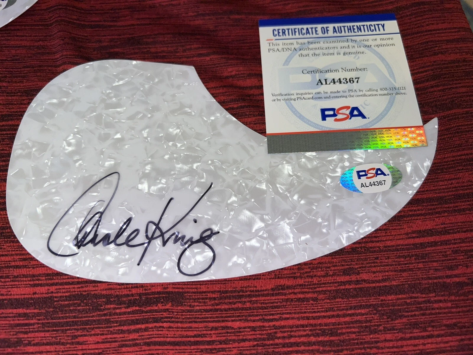 Carole King Signed Acoustic Pickguard Legendary Singer Songwriter PSA/DNA #2