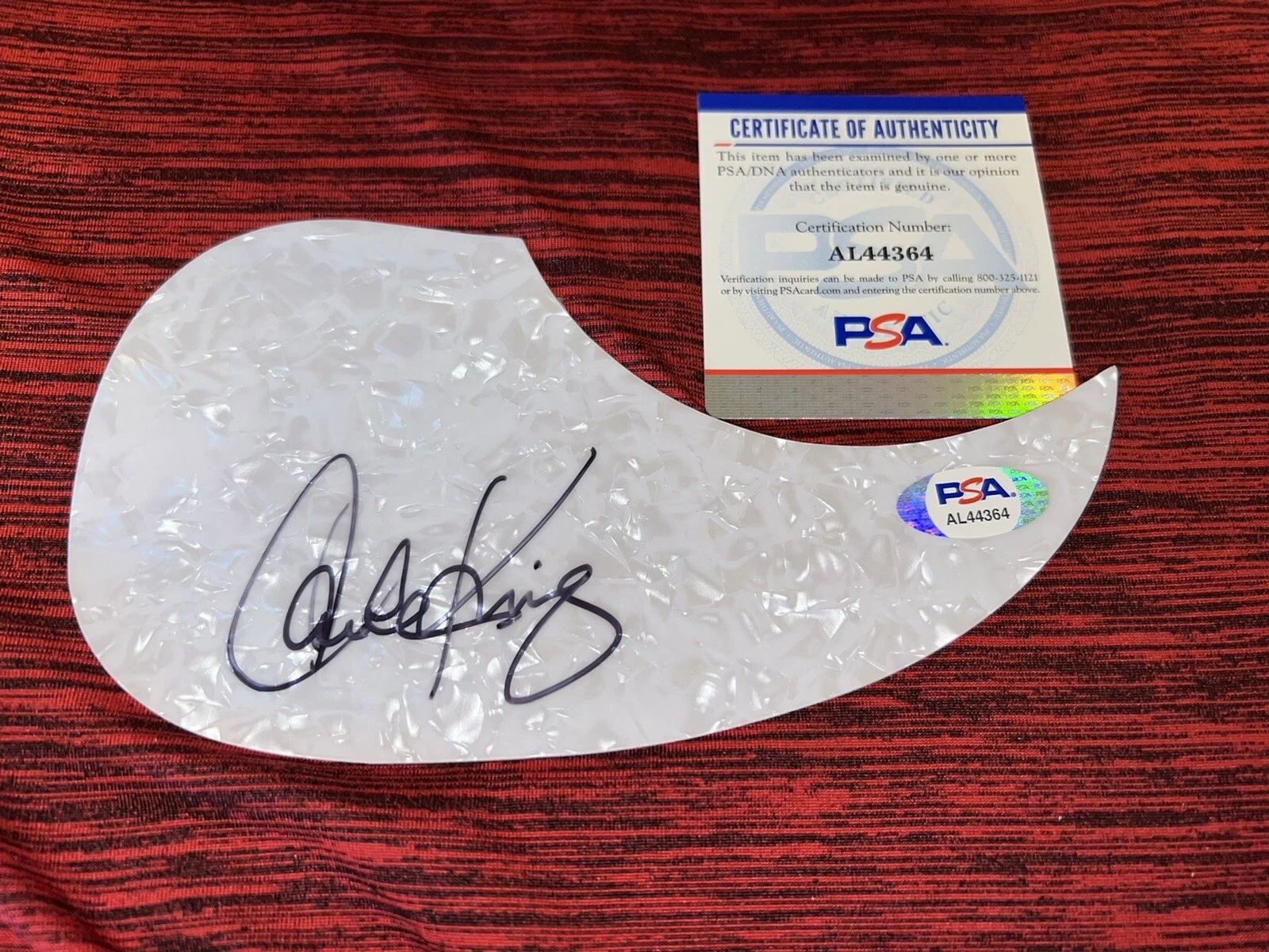 Carole King Signed Acoustic Pickguard Legendary Singer Songwriter PSA/DNA #5