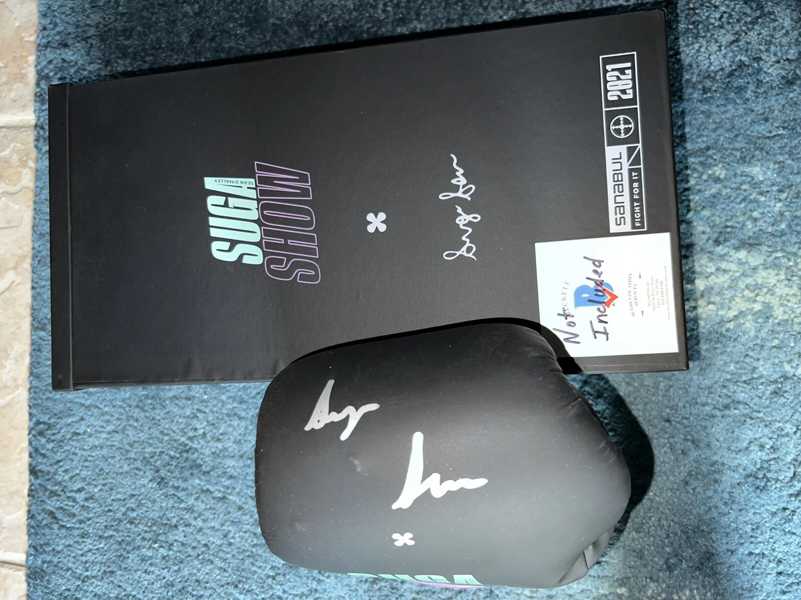 Suga Sean O’Malley Signed Sanabul Boxing Glove Bantamweight Contender Beckett #2