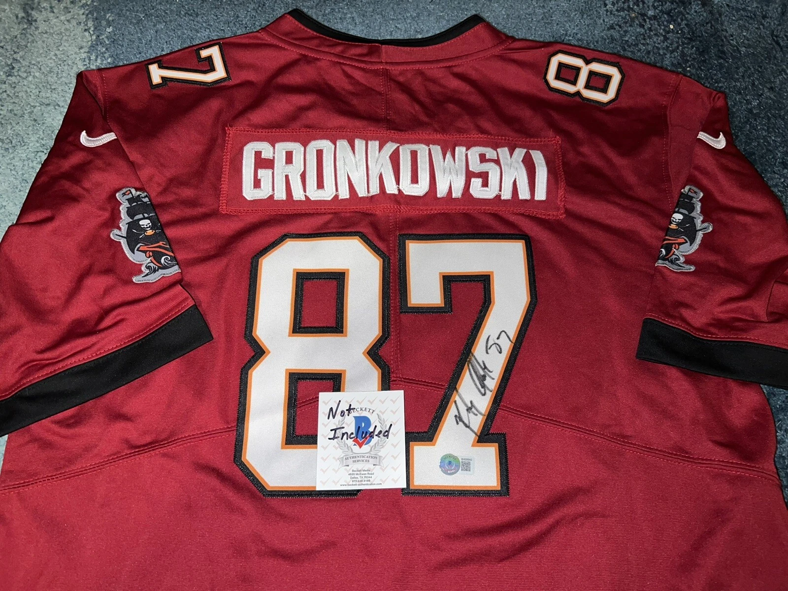 Rob Gronkowski Signed Tampa Bay Buccaneers Jersey Super Bowl Champ Beckett Auth