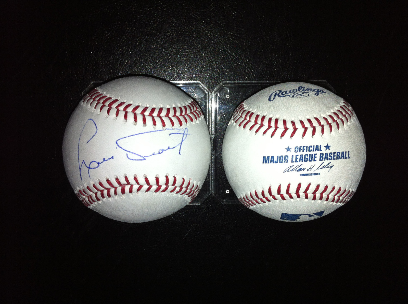 Luis Tiant Signed/Auto Major League Baseball Indians Red Sox Yankees Exact Proof