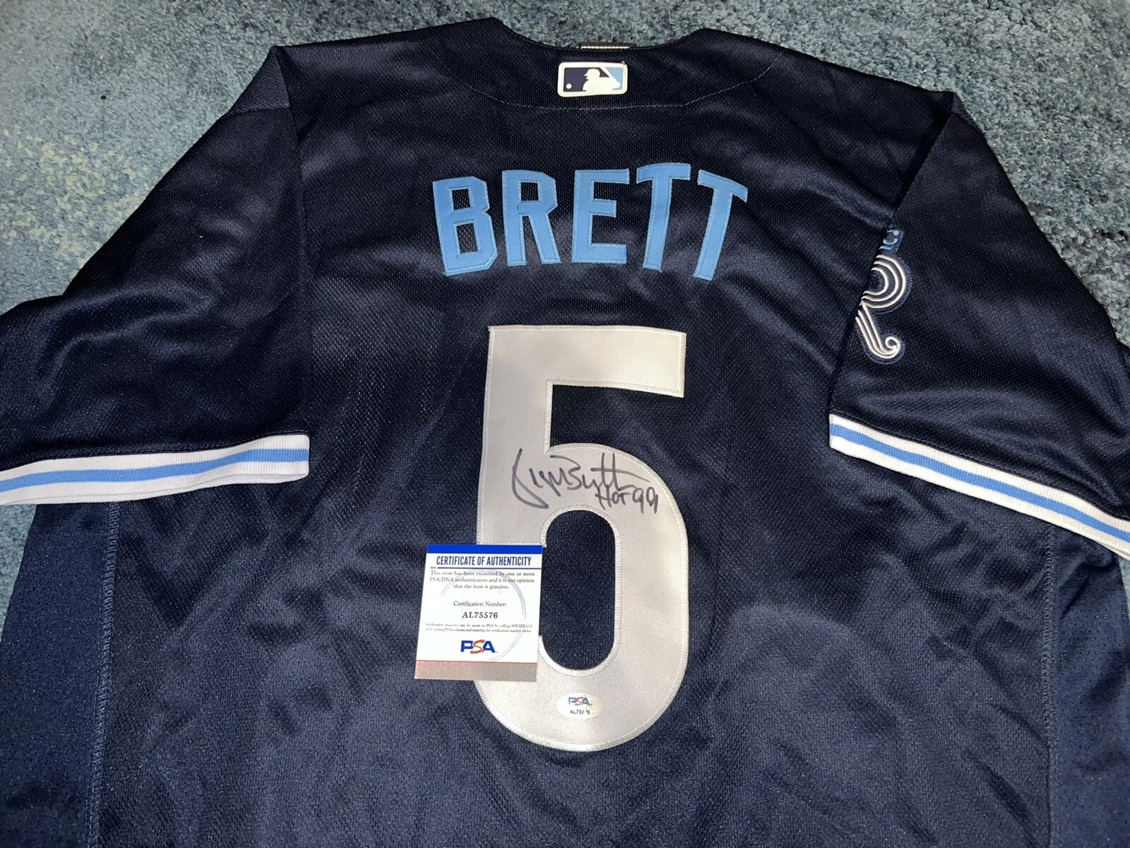 George Brett Signed Kansas City Royals Jersey Hall Of Fame Superstar PSA/DNA #4