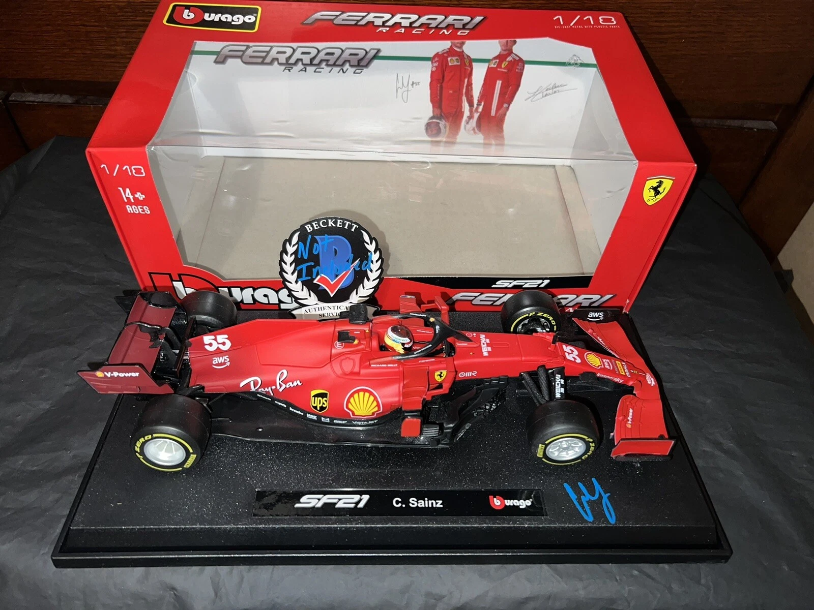 Carlos Sainz Signed Official Ferrari 1:18 Model Car 2022 Superstar Beckett