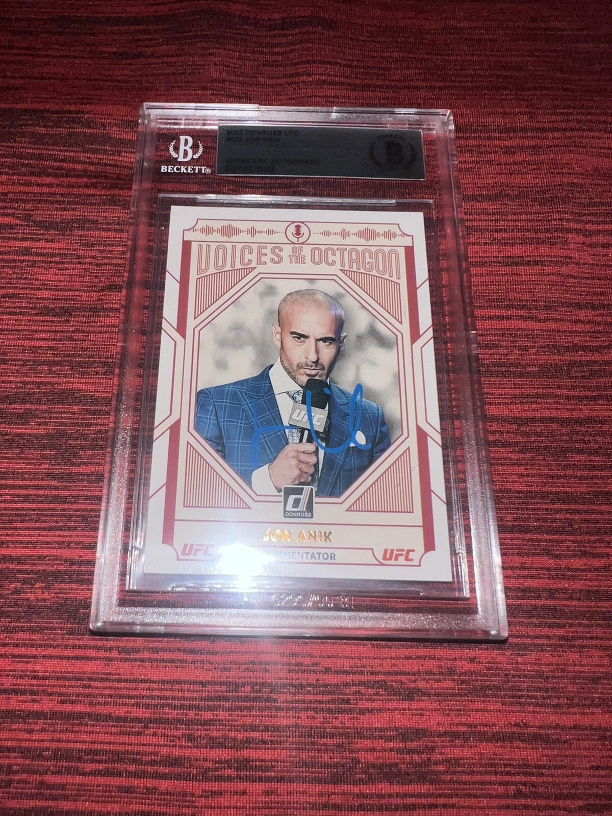 Jon Anik Signed 2022 Donruss UFC #222 Trading Card VOTO Beckett