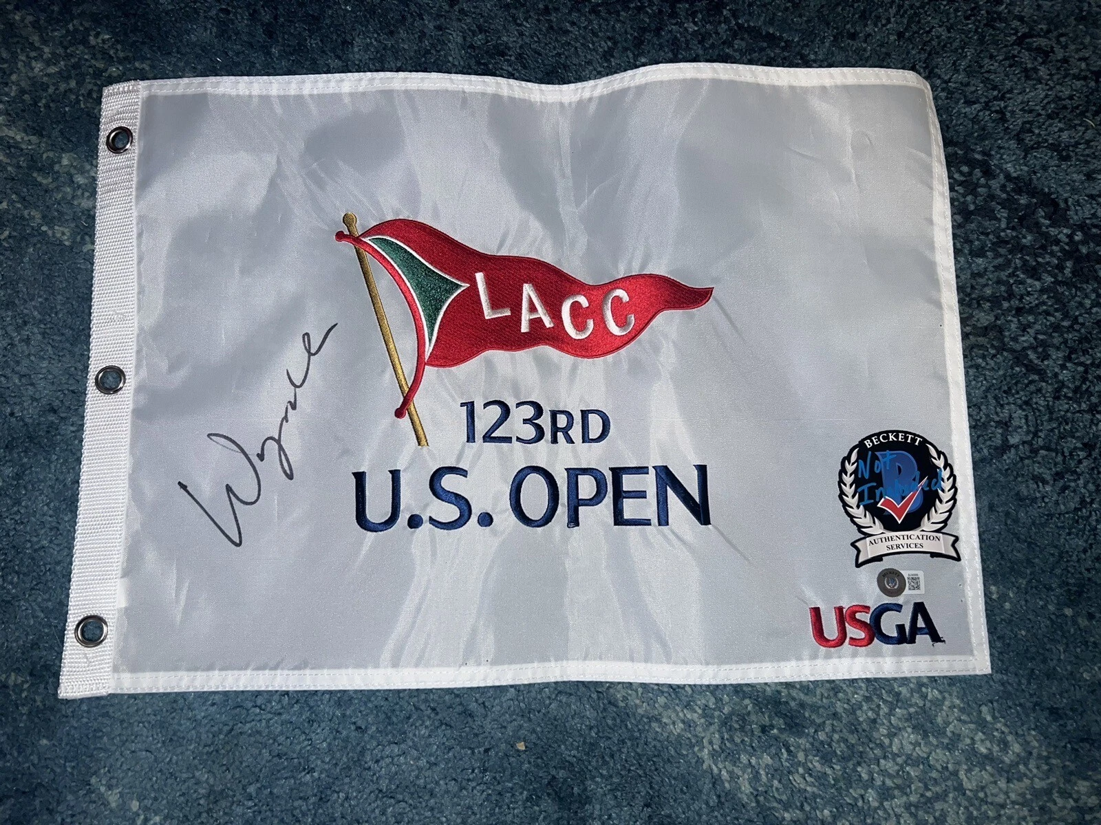 Wyndham Clark Signed Official 2023 US Open Flag LACC Los Angeles Beckett #4