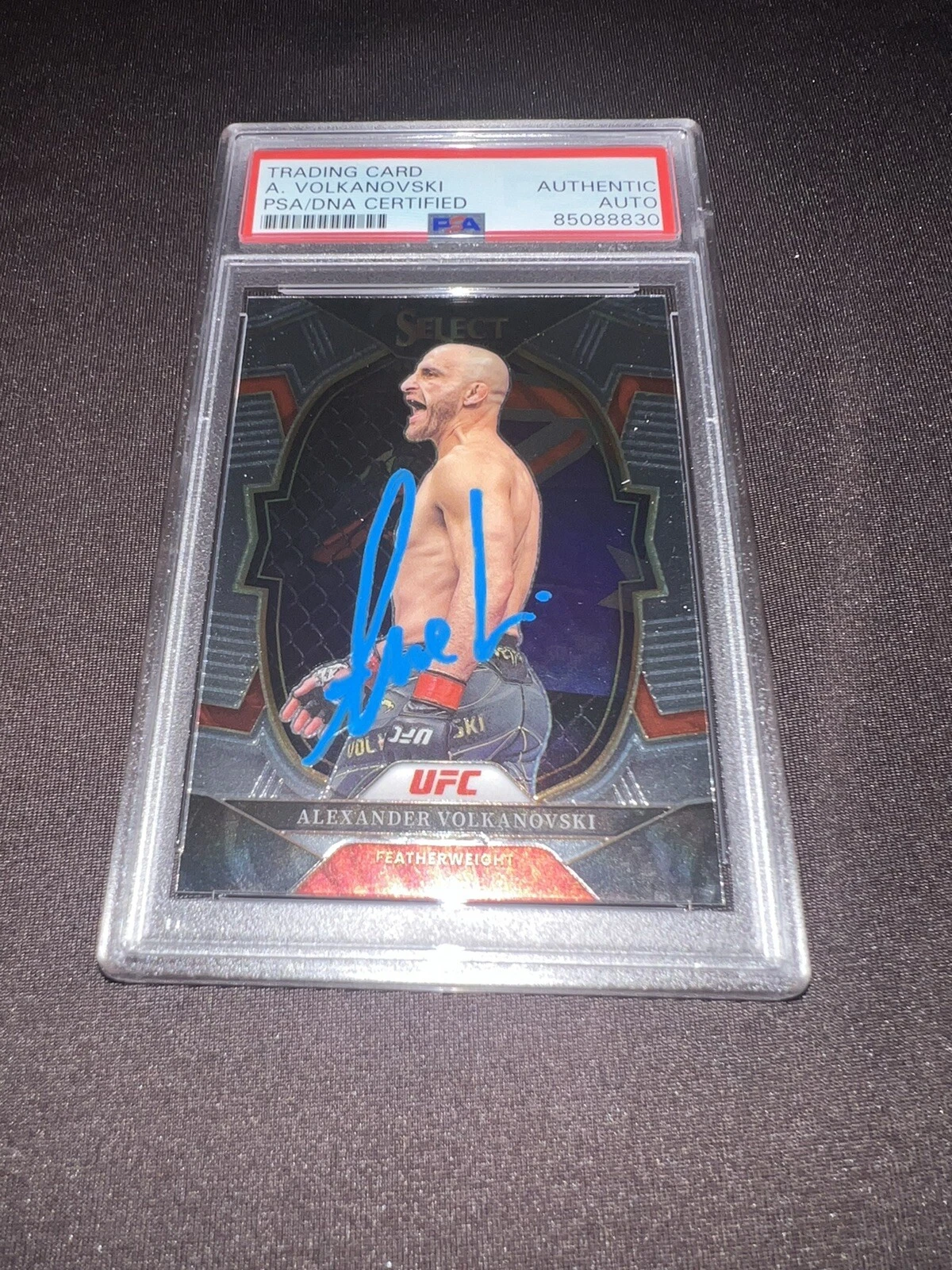 Alexander Volkanovski Signed 2023 Panini Select UFC Trading Card PSA/DNA