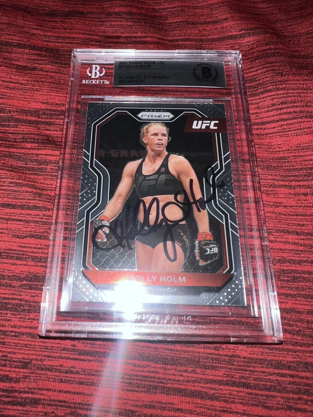Holly Holm Signed 2021 Panini Prizm Base Trading Card Preachers Daughter Beckett