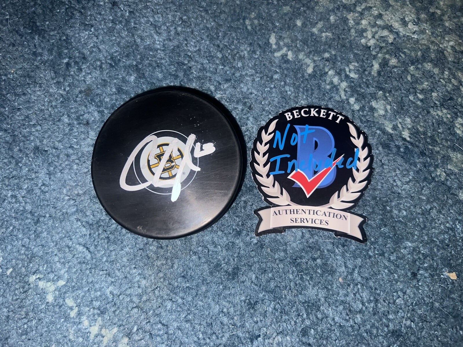 Charlie Coyle Signed Official Boston Bruins Hockey Puck Star Beckett