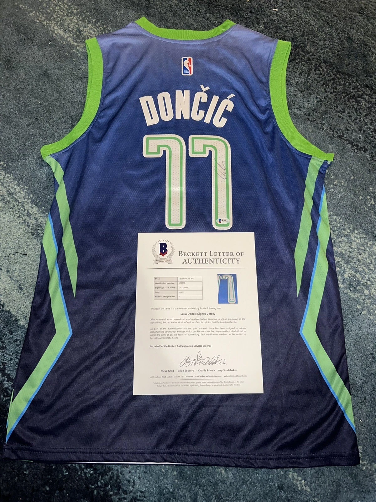 Luka Doncic Signed Dallas Mavericks Jersey All Star Superstar Beckett LOA #4