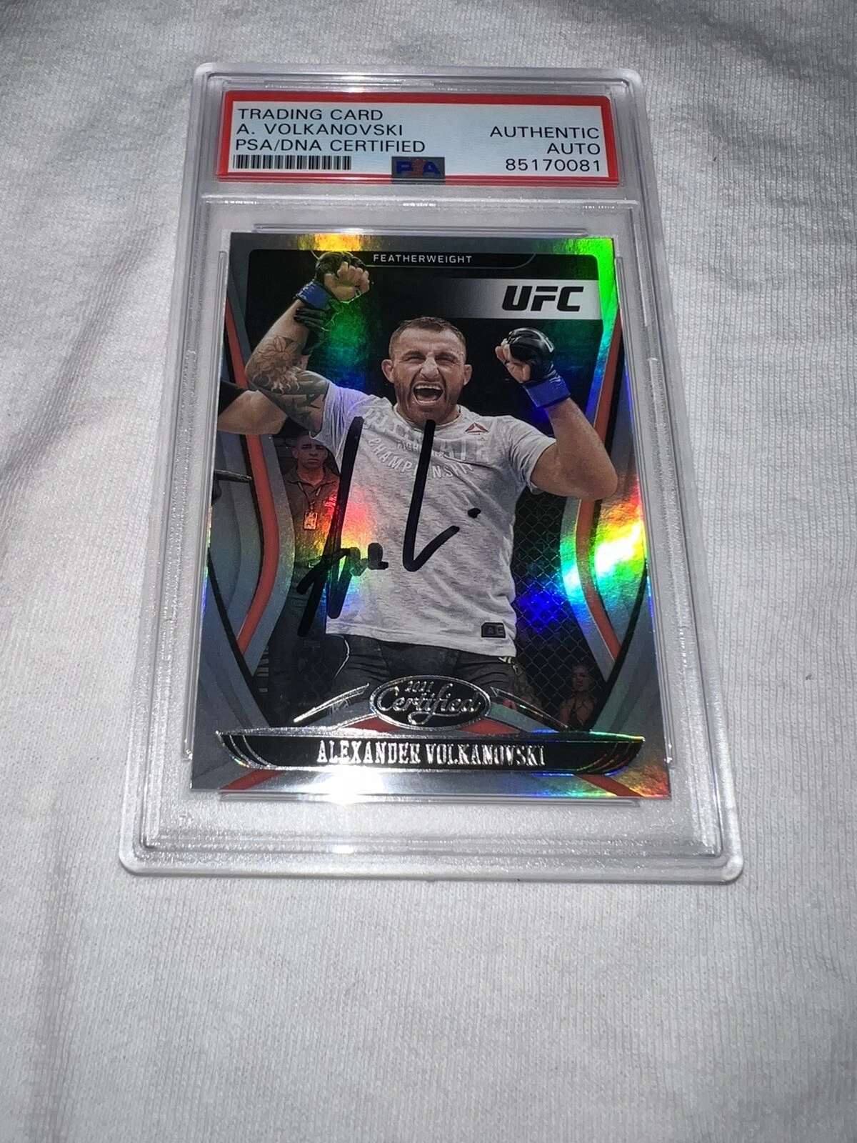 Alexander Volkanovski Signed 2022 Panini Chronicles UFC Trading Card PSA/DNA