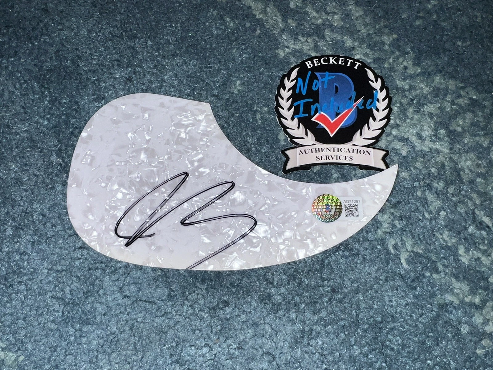 Joe Bonamassa Signed Acoustic Pickguard Blues Rock Music Superstar Beckett #2