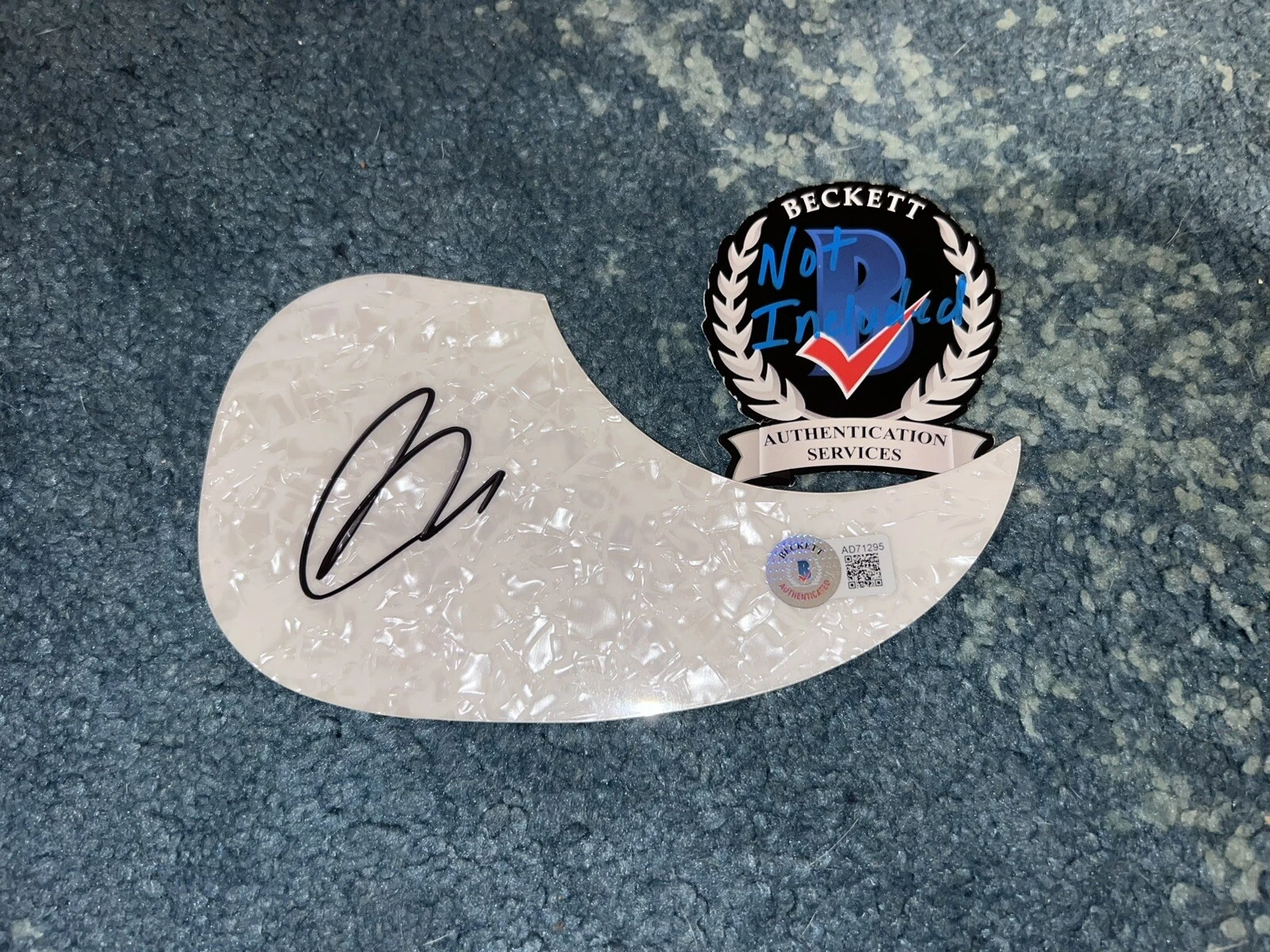 Joe Bonamassa Signed Acoustic Pickguard Blues Rock Music Superstar Beckett #4