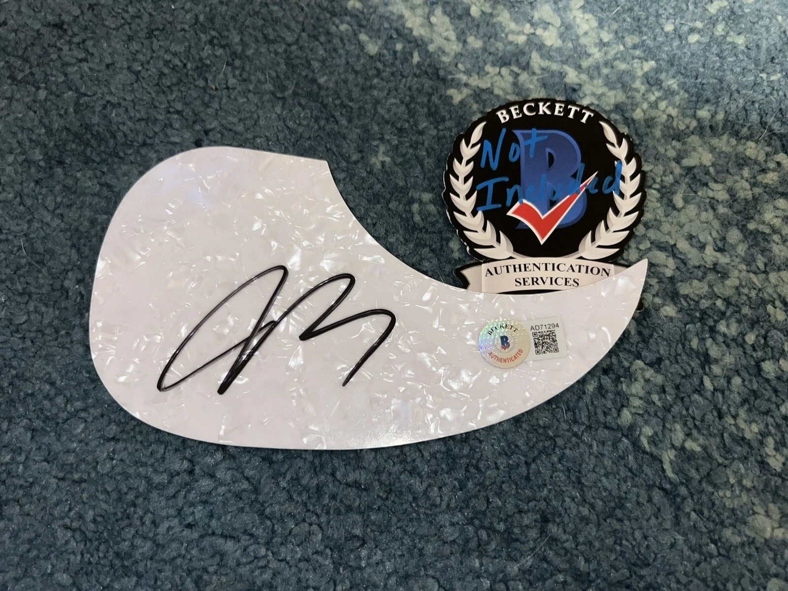 Joe Bonamassa Signed Acoustic Pickguard Blues Rock Music Superstar Beckett #5