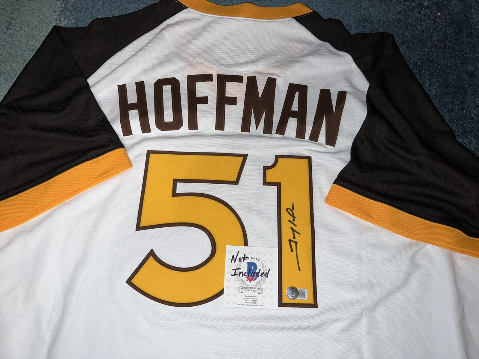 Trevor Hoffman Signed San Diego Padres Jersey Hall Of Fame 18 601 Beckett #2