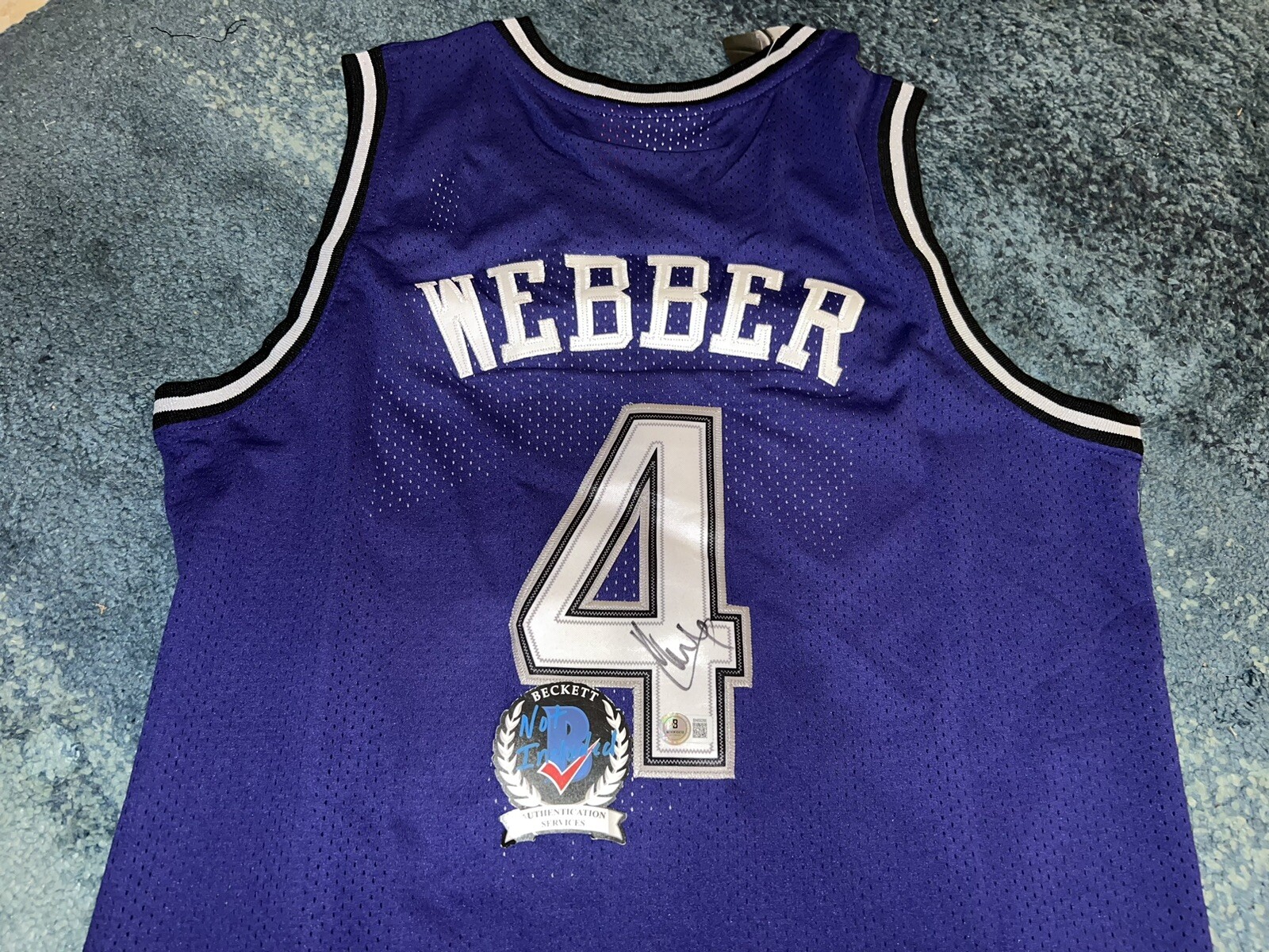Chris Webber Signed Sacramento Kings Jersey NBA Legend Fab 5 Michigan Beckett #2