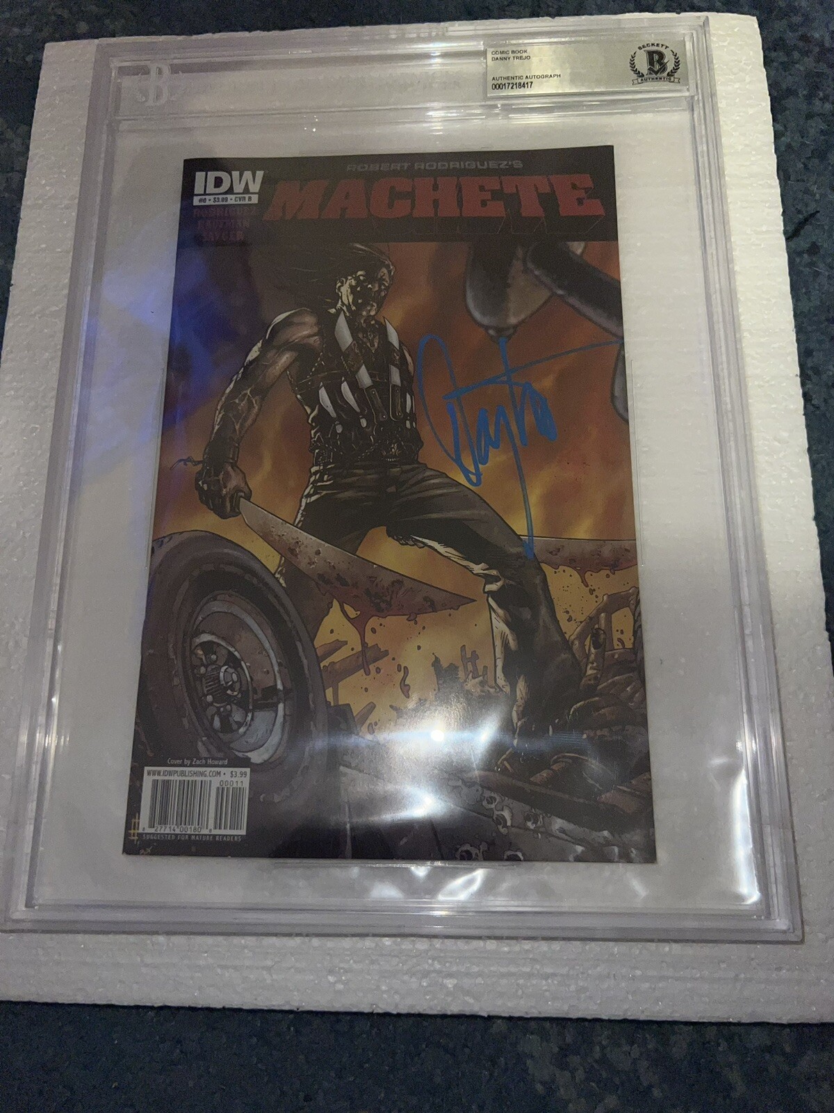 Danny Trejo Signed Machete Comic Book Hollywood Legend Beckett