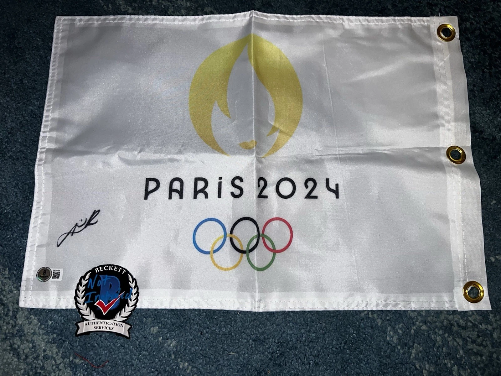 Lydia Ko Signed 2024 Paris Olympics Pin Flag Gold Medal Golf Beckett
