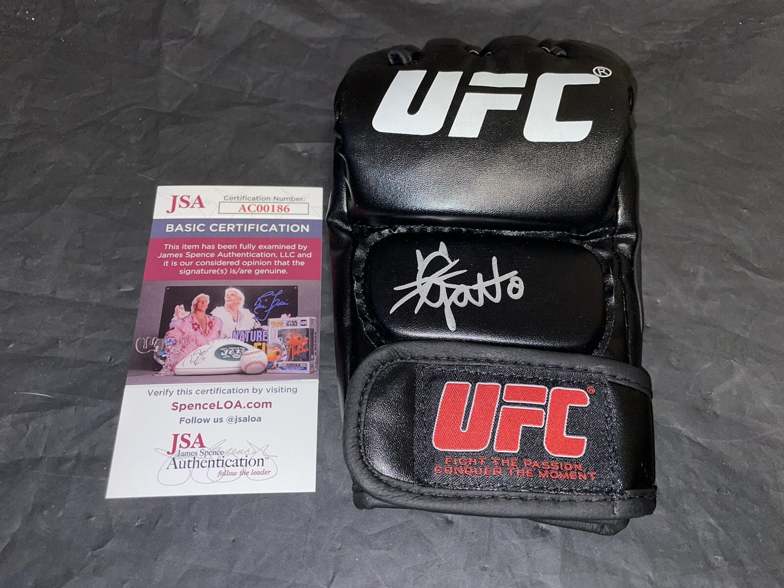 Melissa Gatto Signed UFC Glove Brazilian Star JSA Auth #2