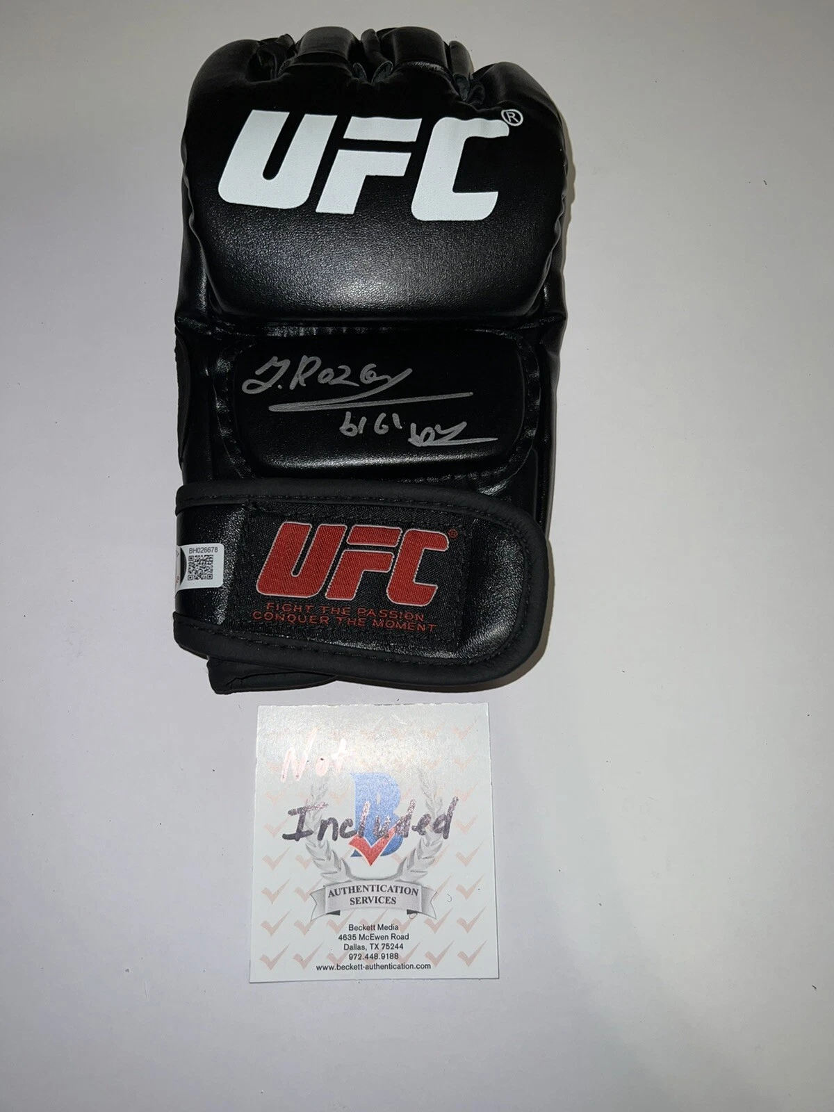 Jairzinho Rozenstruik Signed UFC Glove Heavyweight Contender “Bigi Boy” BAS #2
