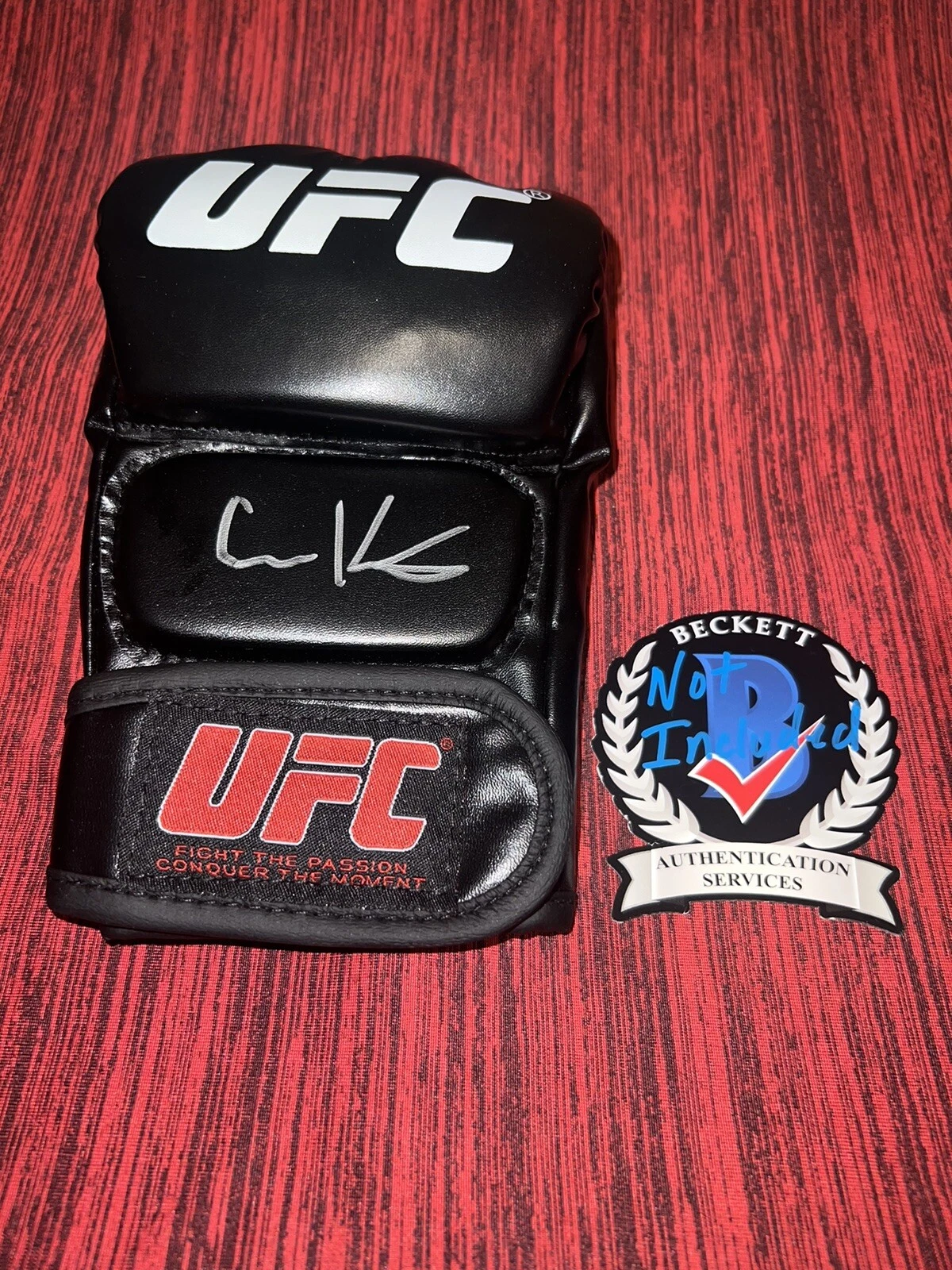 Calvin Kattar Signed UFC Glove UFC Superstar Contender Beckett #2
