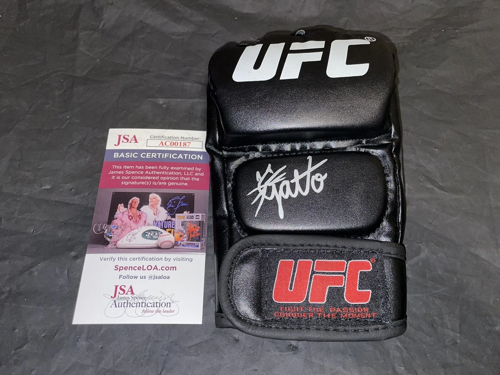 Melissa Gatto Signed UFC Glove Brazilian Star JSA Auth #3