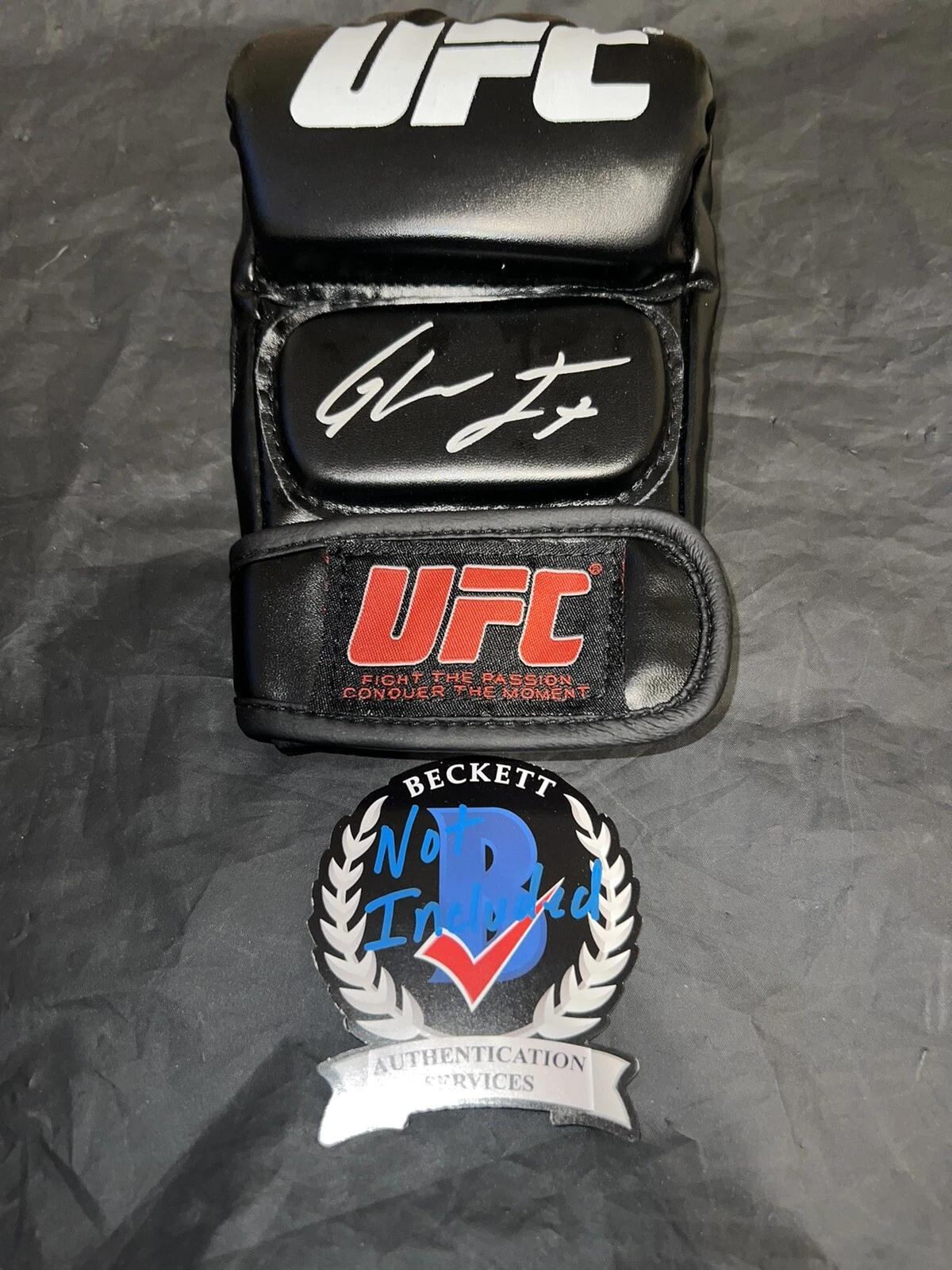 Glover Teixeira Signed UFC Boxing Glove UFC Champion Brazil Beckett #2